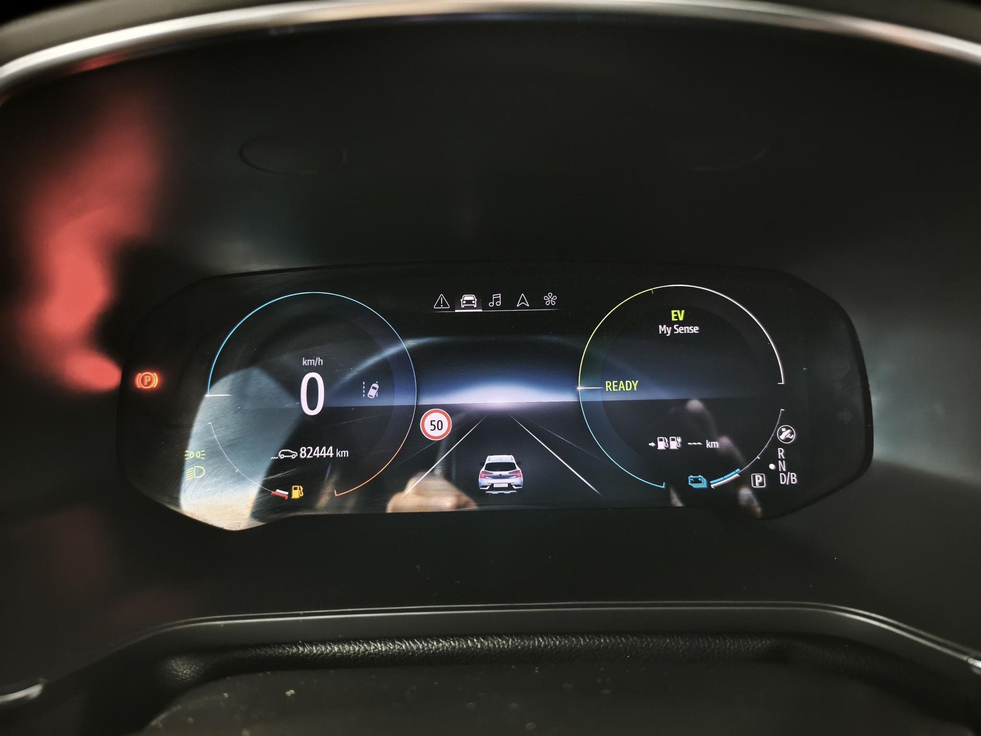 Renault Captur met kenteken JBS-17-F – dashboard