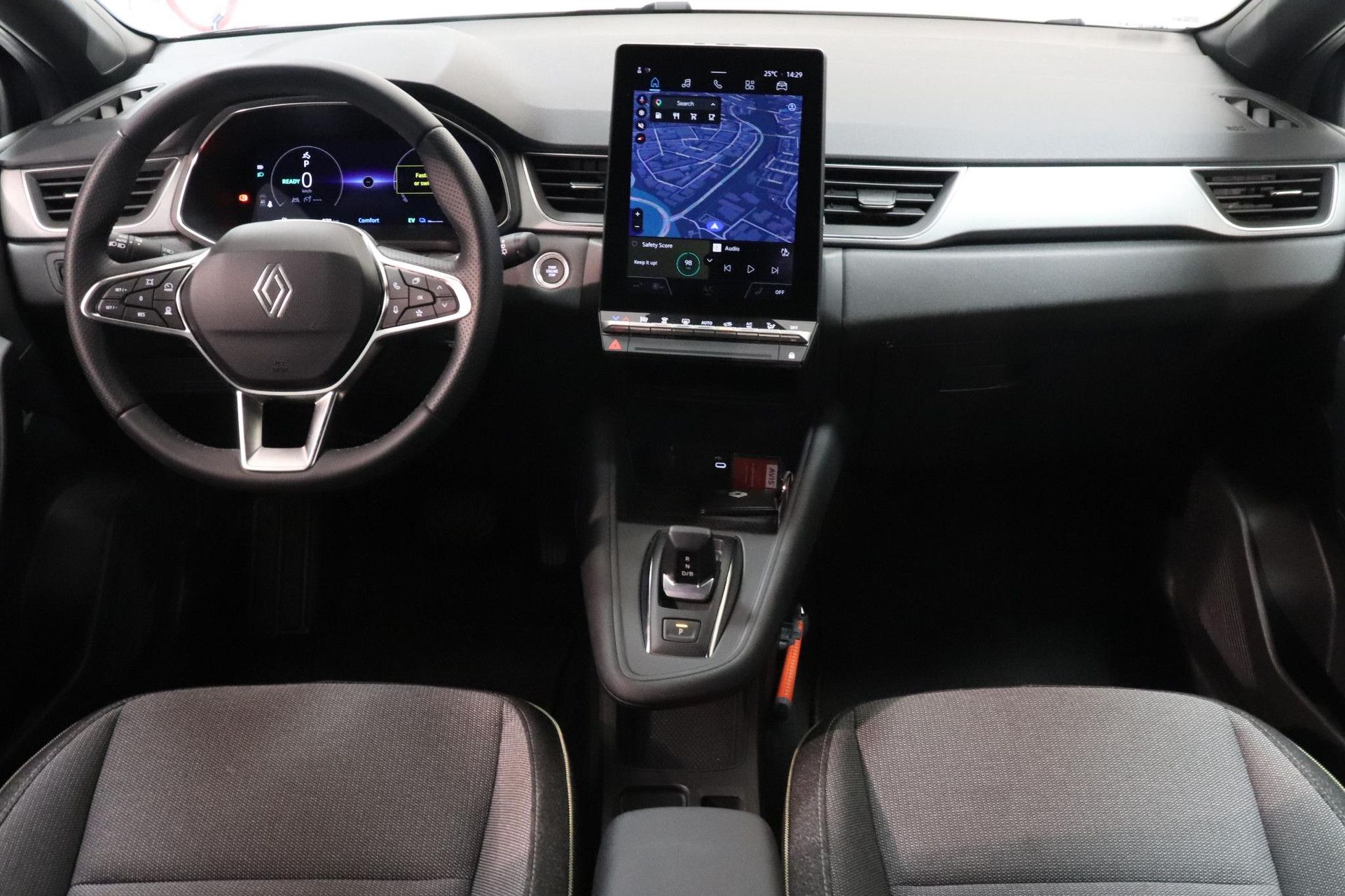 Renault Captur met kenteken JGG-51-J – interieur