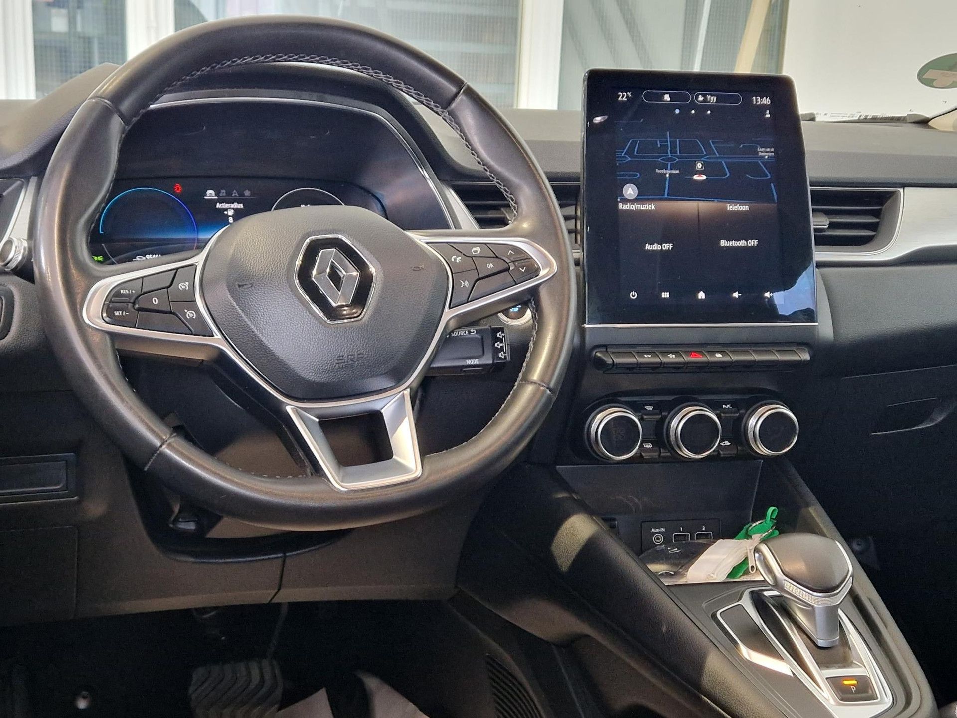 Renault Captur met kenteken K-081-GS – interieur