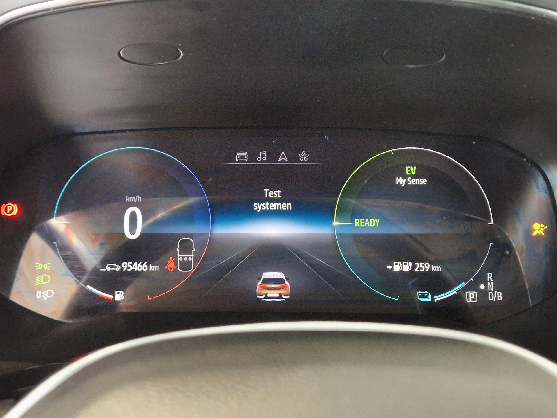 Renault Captur met kenteken K-081-GS – dashboard