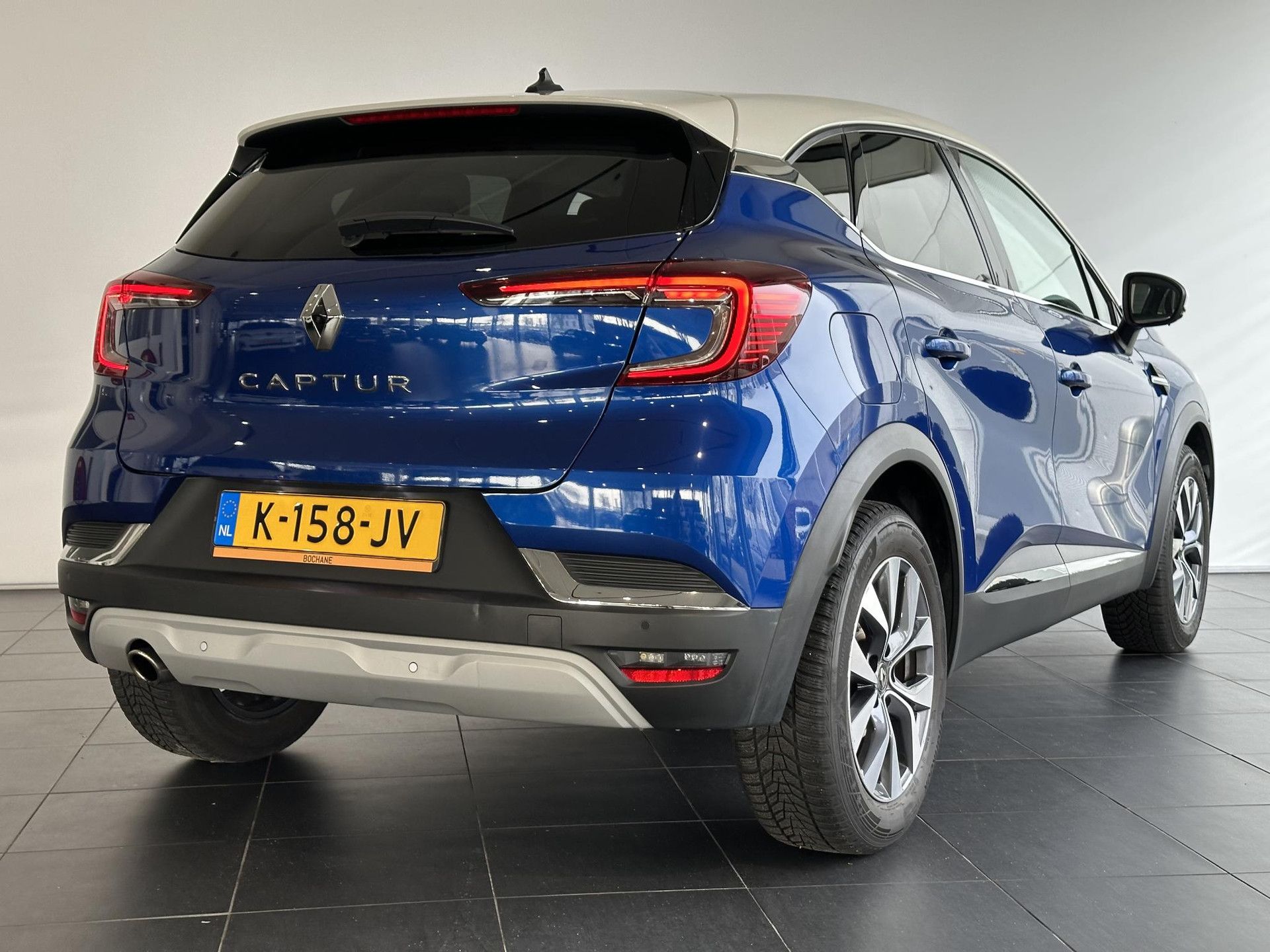 Renault Captur met kenteken K-158-JV – achteraanzicht