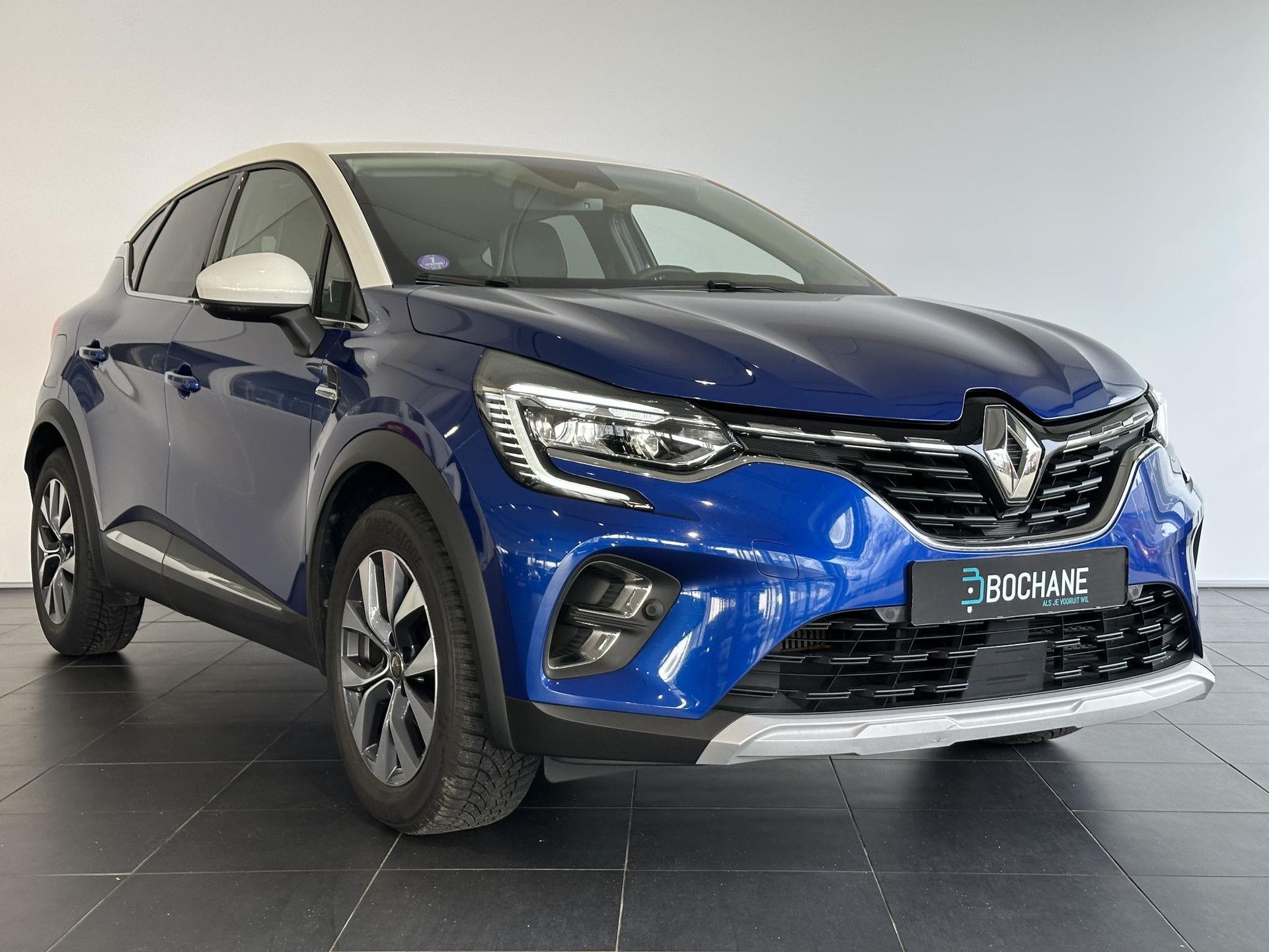 Renault Captur met kenteken K-158-JV – detailfoto