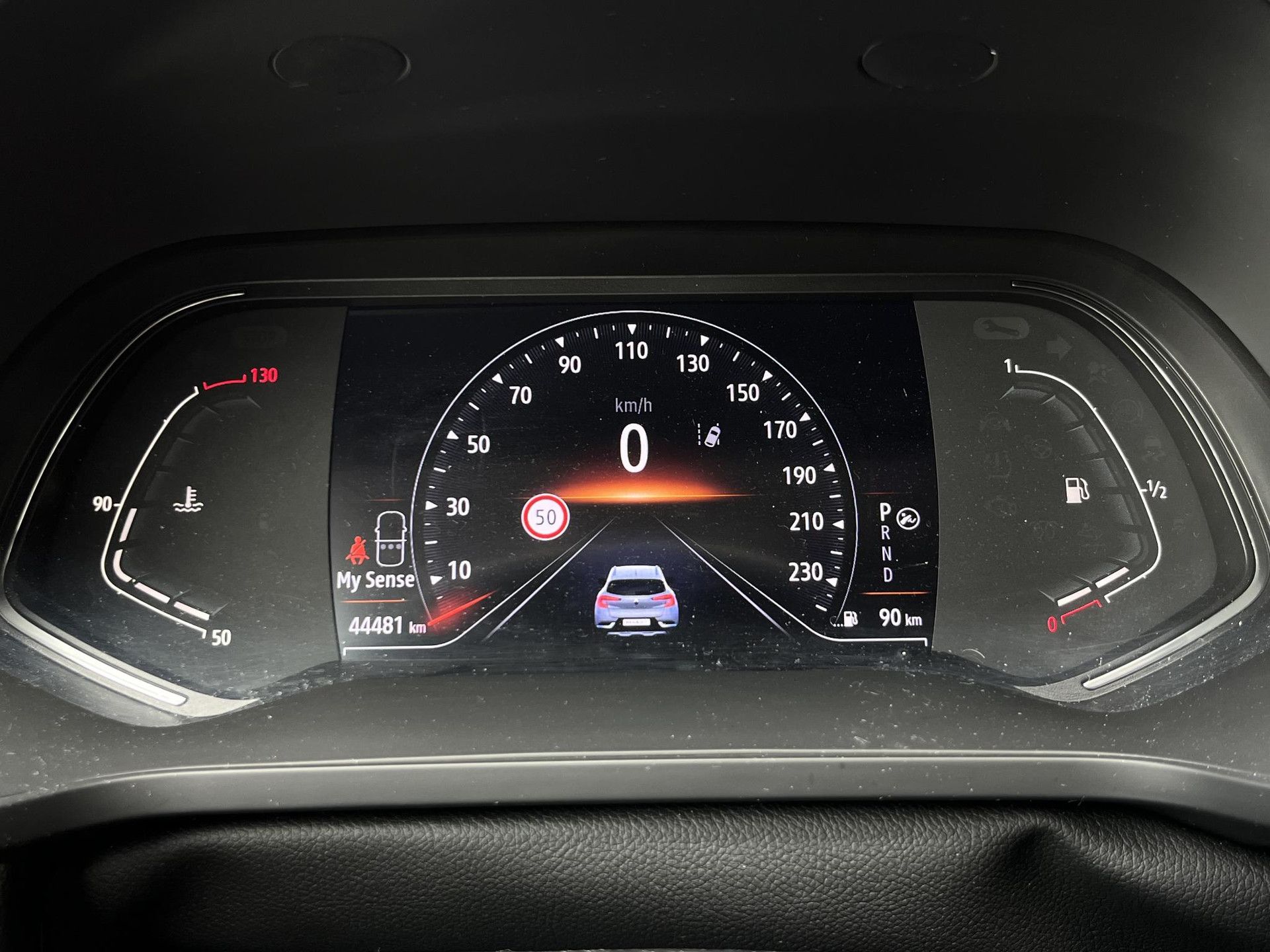 Renault Captur met kenteken KRD-79-X – dashboard