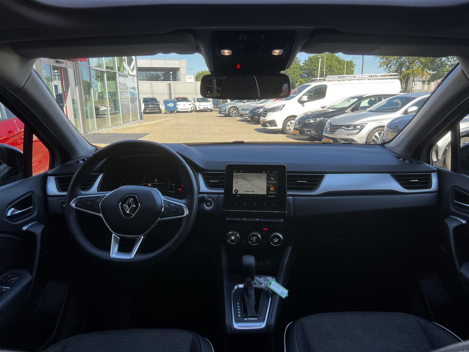Renault Captur met kenteken KRF-12-D – interieur