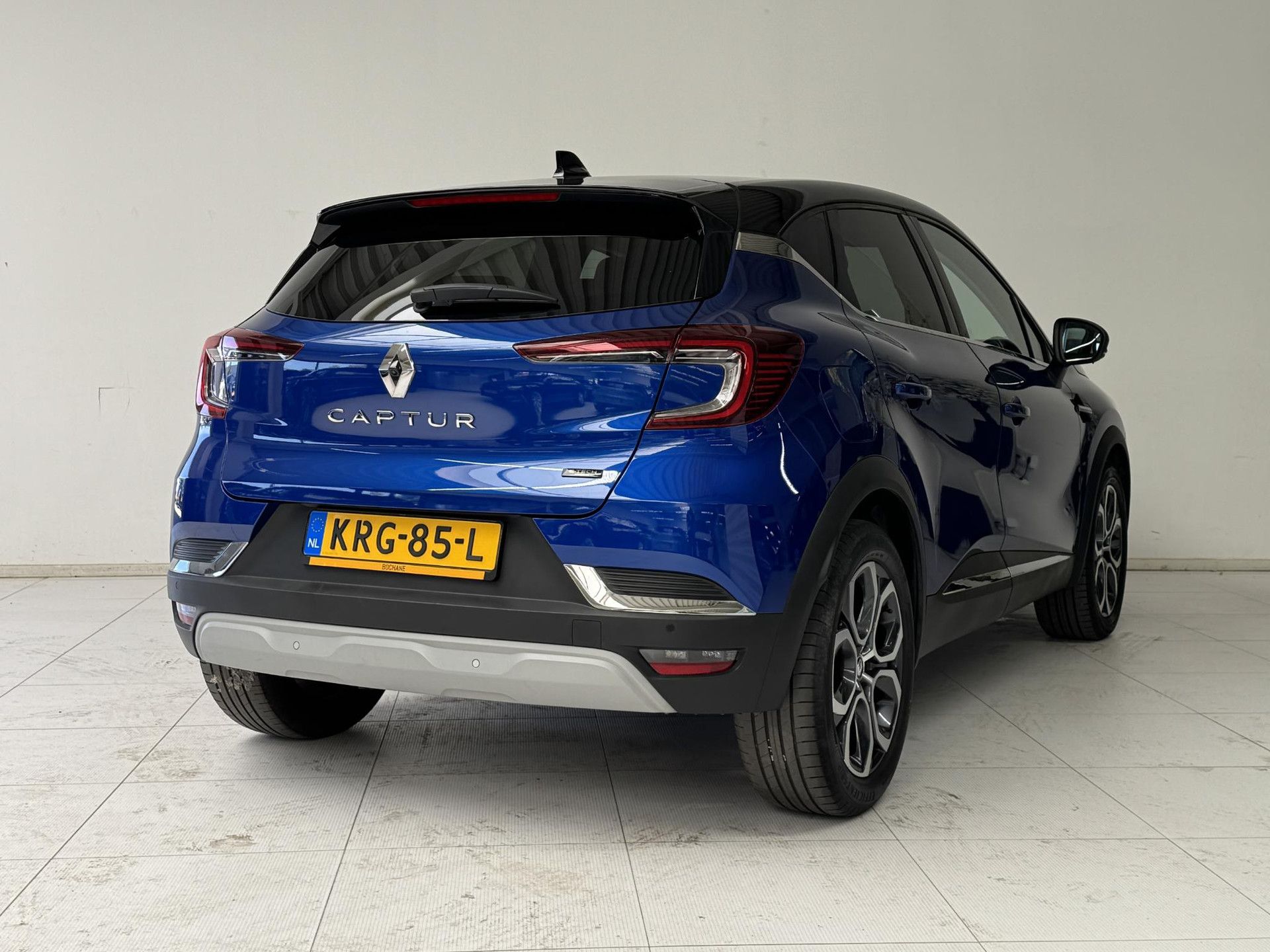 Renault Captur met kenteken KRG-85-L – achteraanzicht