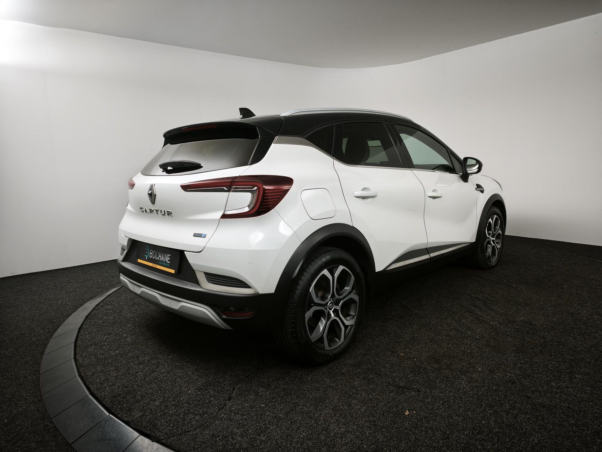 Renault Captur met kenteken KRR-24-J – achteraanzicht