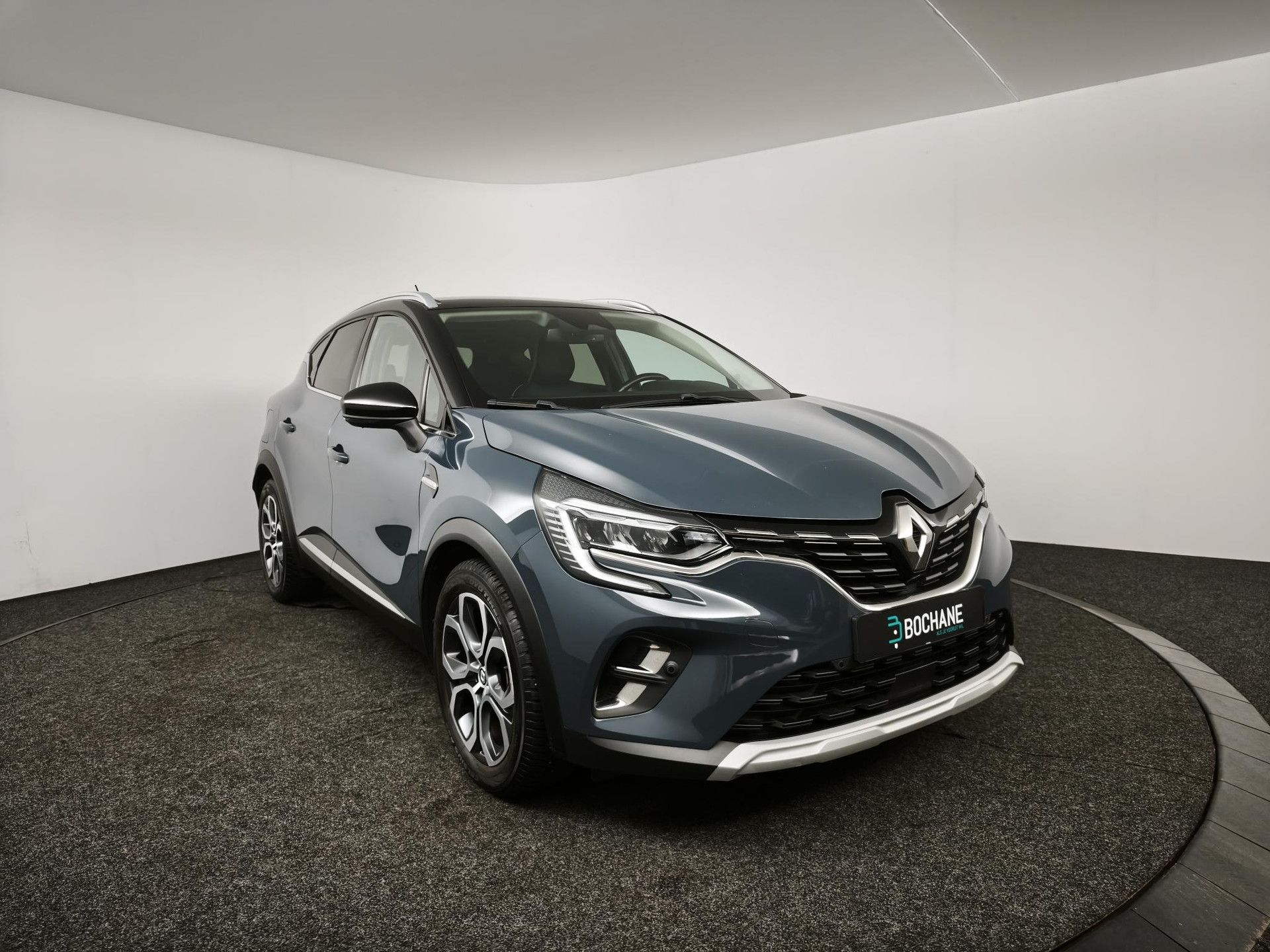Renault Captur met kenteken KRR-81-R – detailfoto