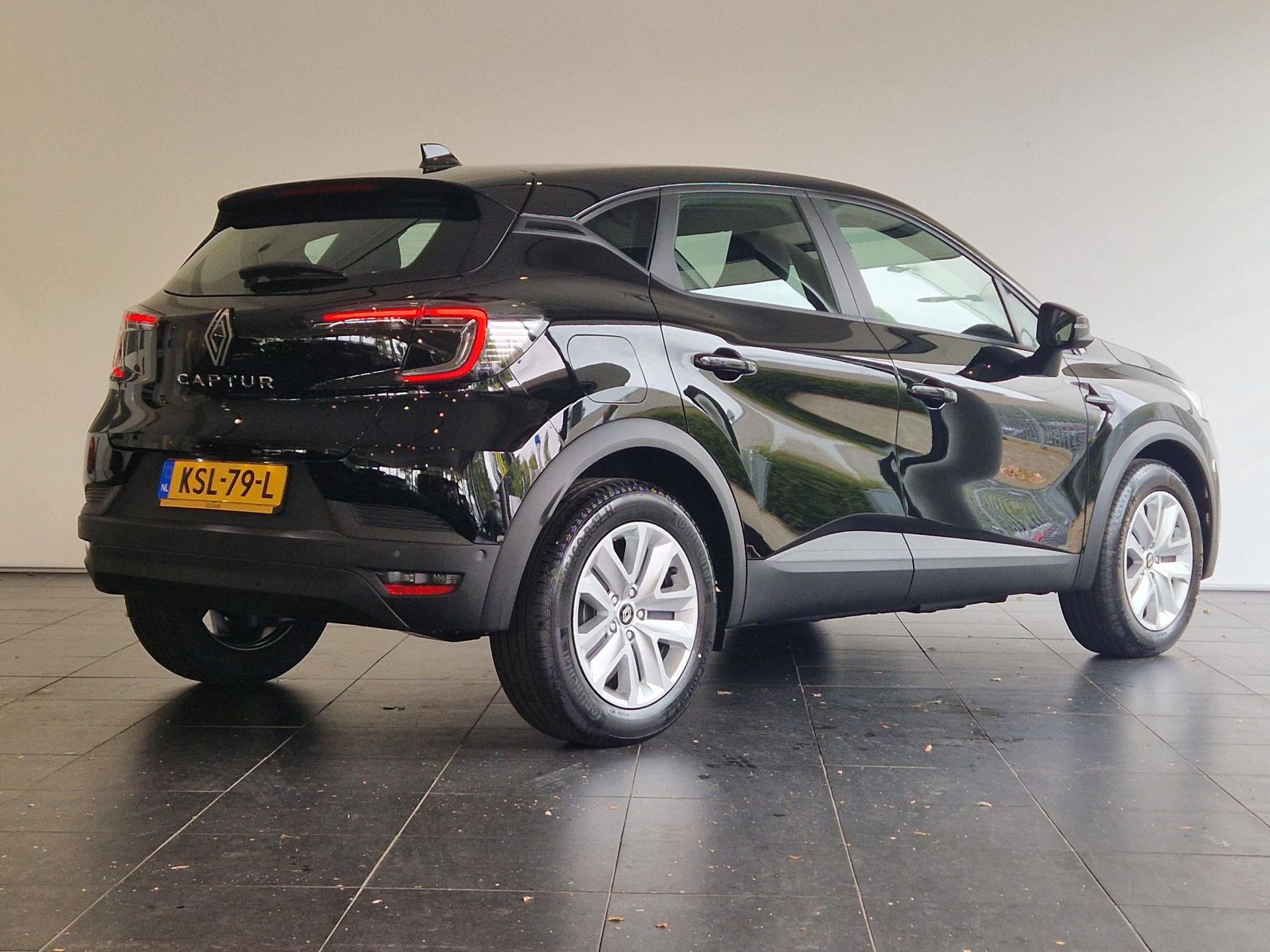 Renault Captur met kenteken KSL-79-L – achteraanzicht