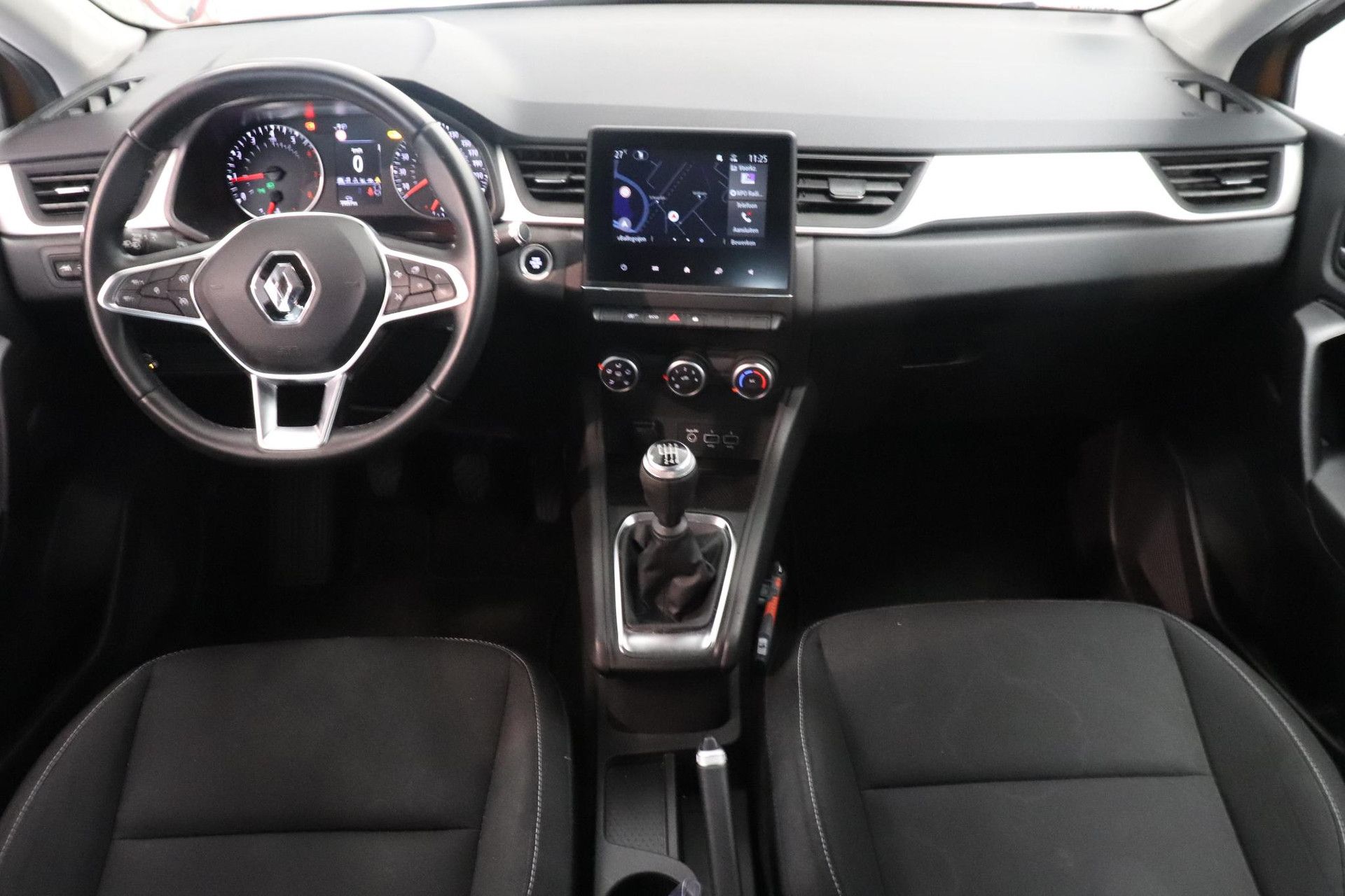 Renault Captur met kenteken L-205-JH – interieur