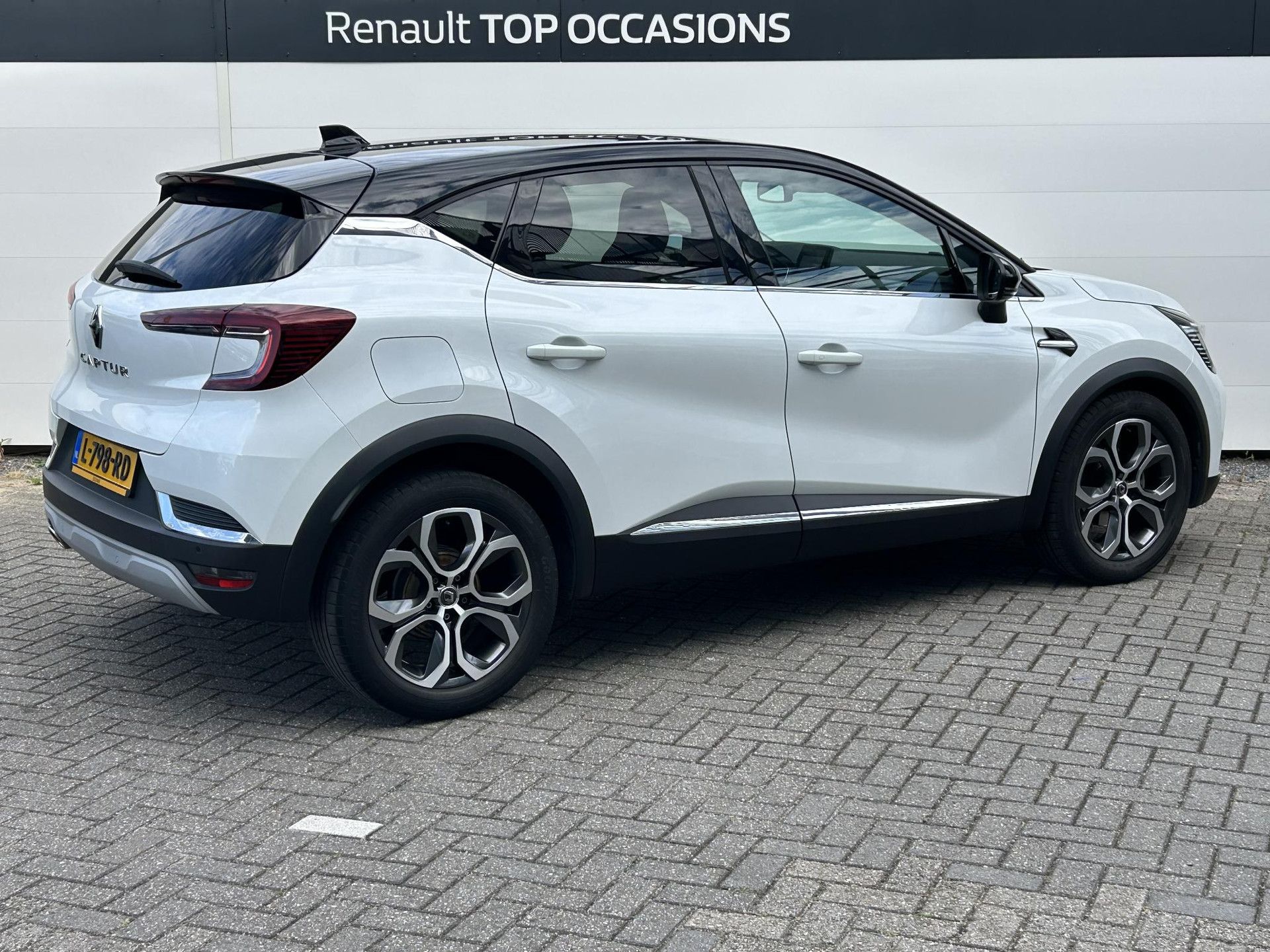 Renault Captur met kenteken L-798-RD – achteraanzicht