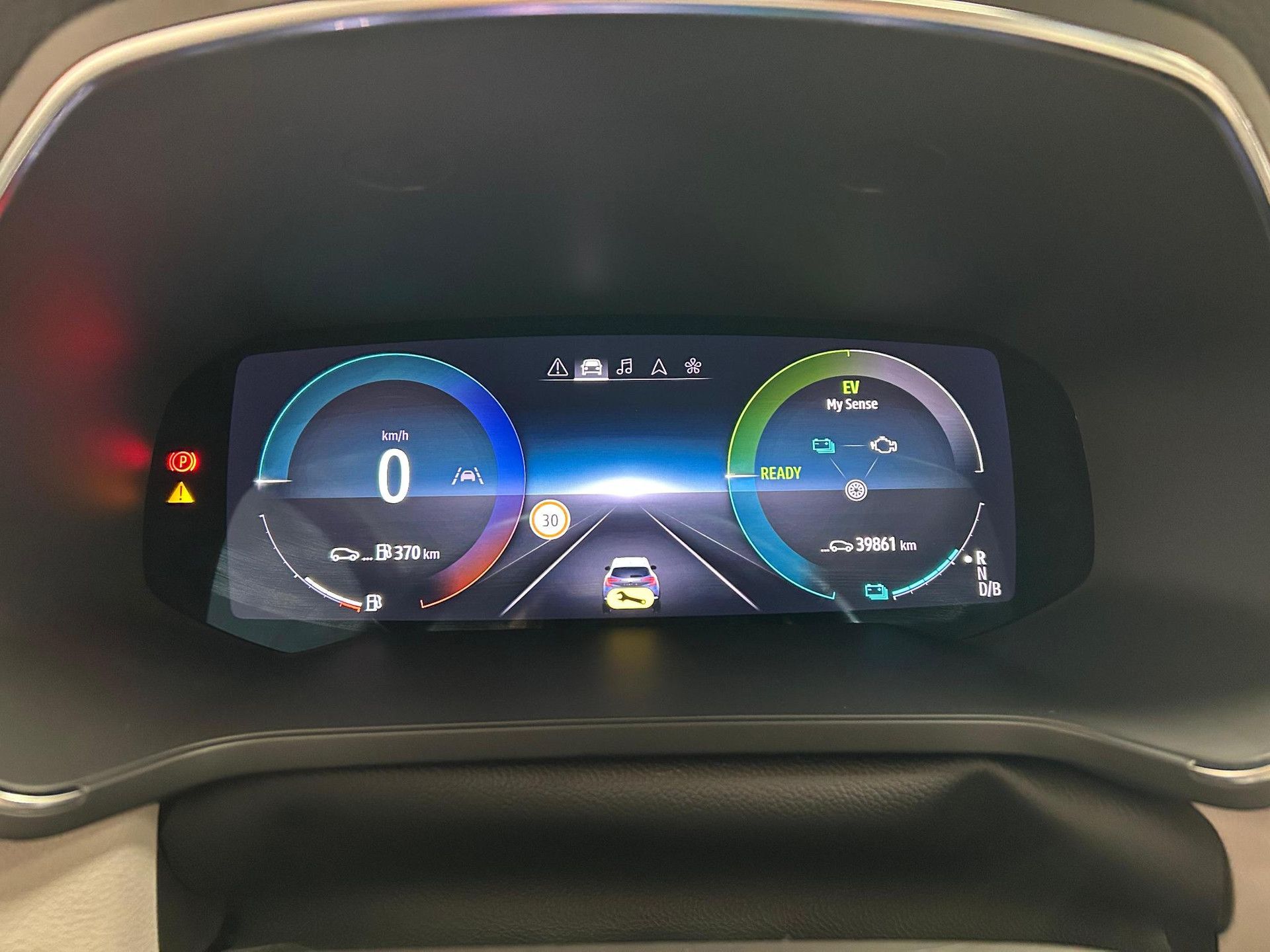 Renault Captur met kenteken R-418-BJ – dashboard