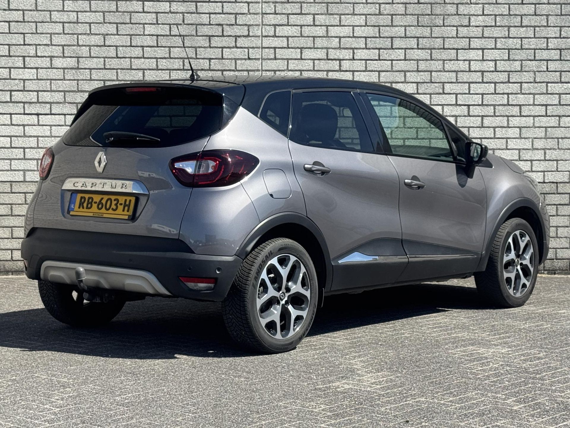 Renault Captur met kenteken RB-603-H – achteraanzicht