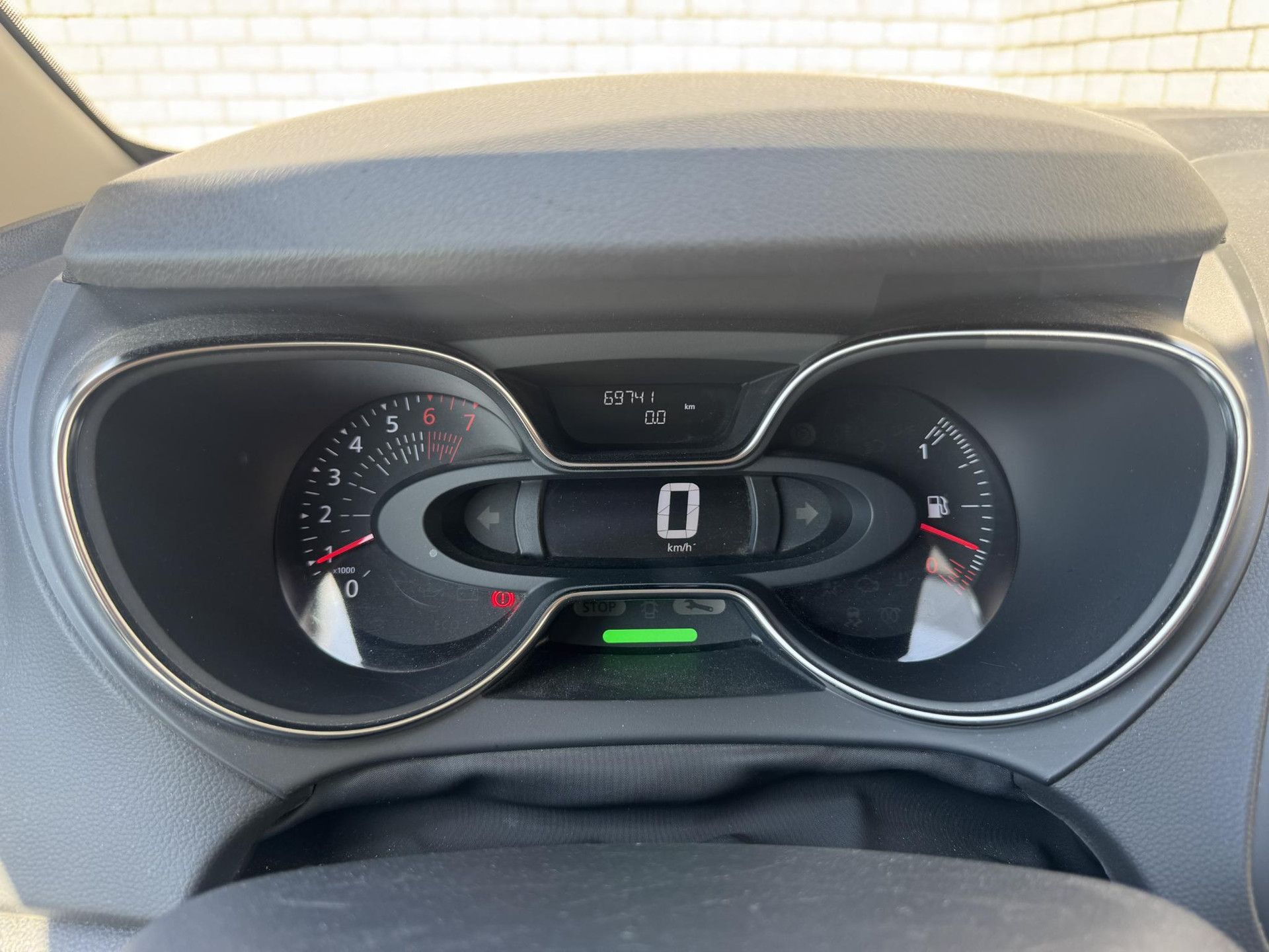 Renault Captur met kenteken RB-603-H – dashboard