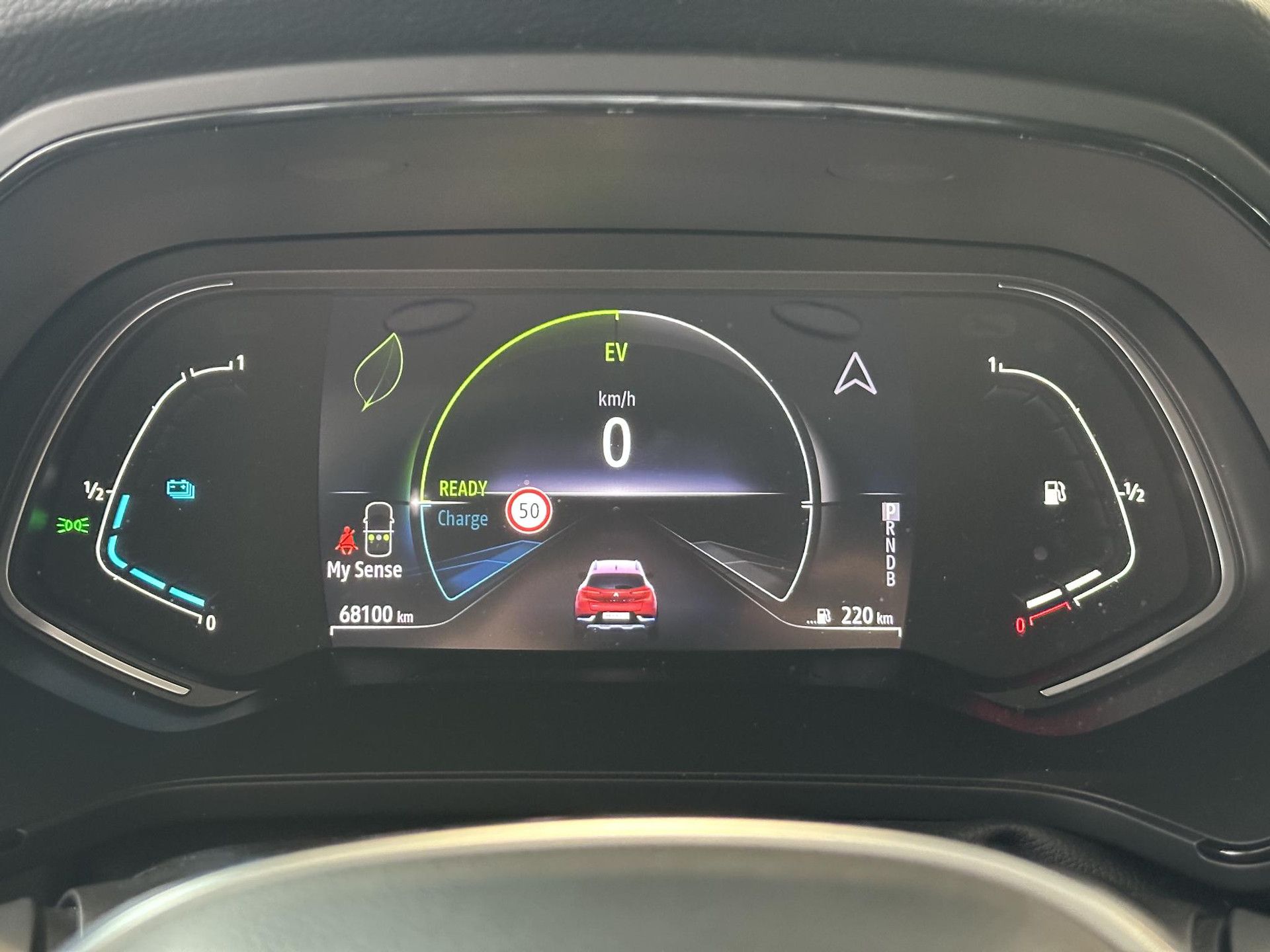 Renault Captur met kenteken T-531-HL – dashboard