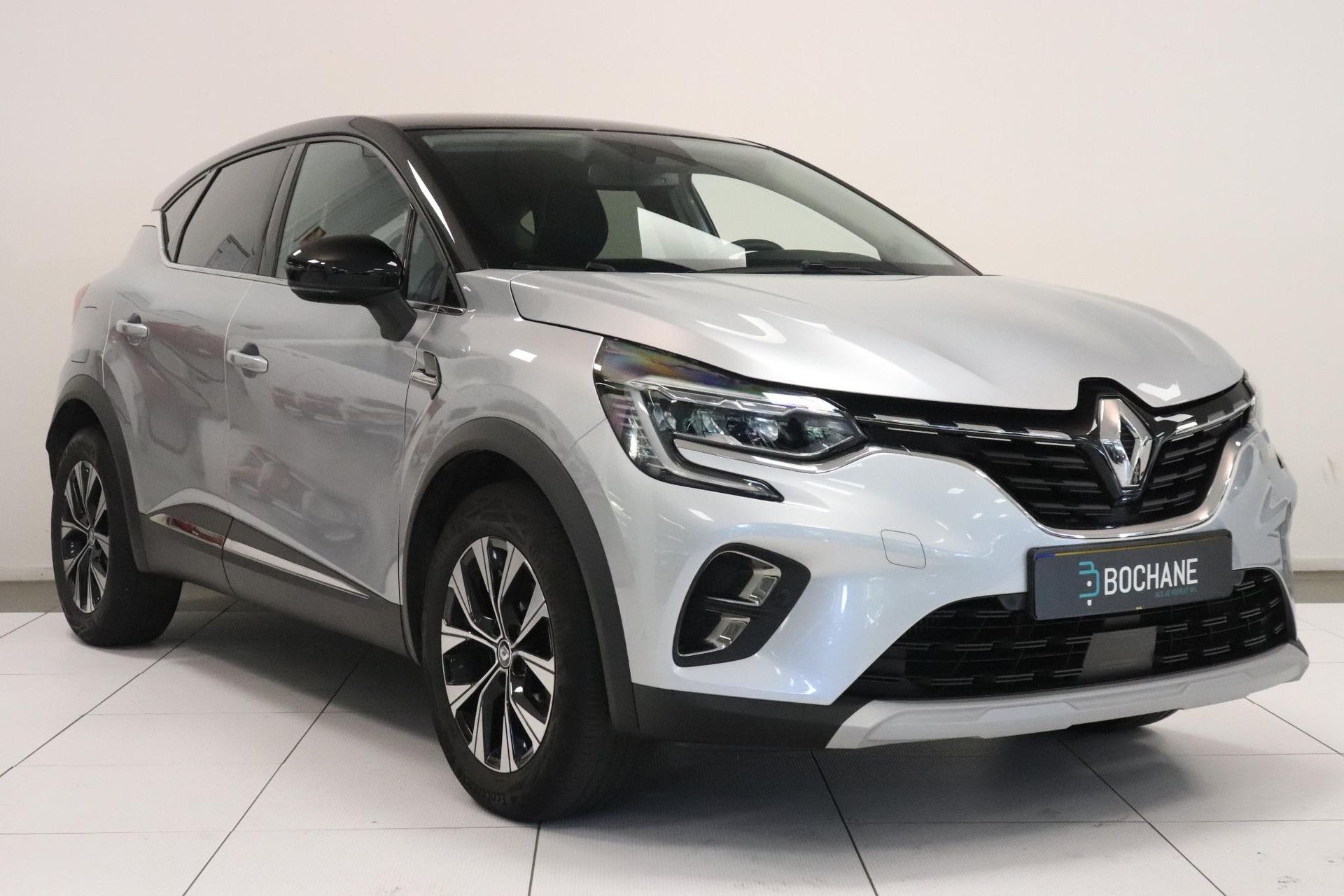 Renault Captur met kenteken Z-153-NJ – dashboard