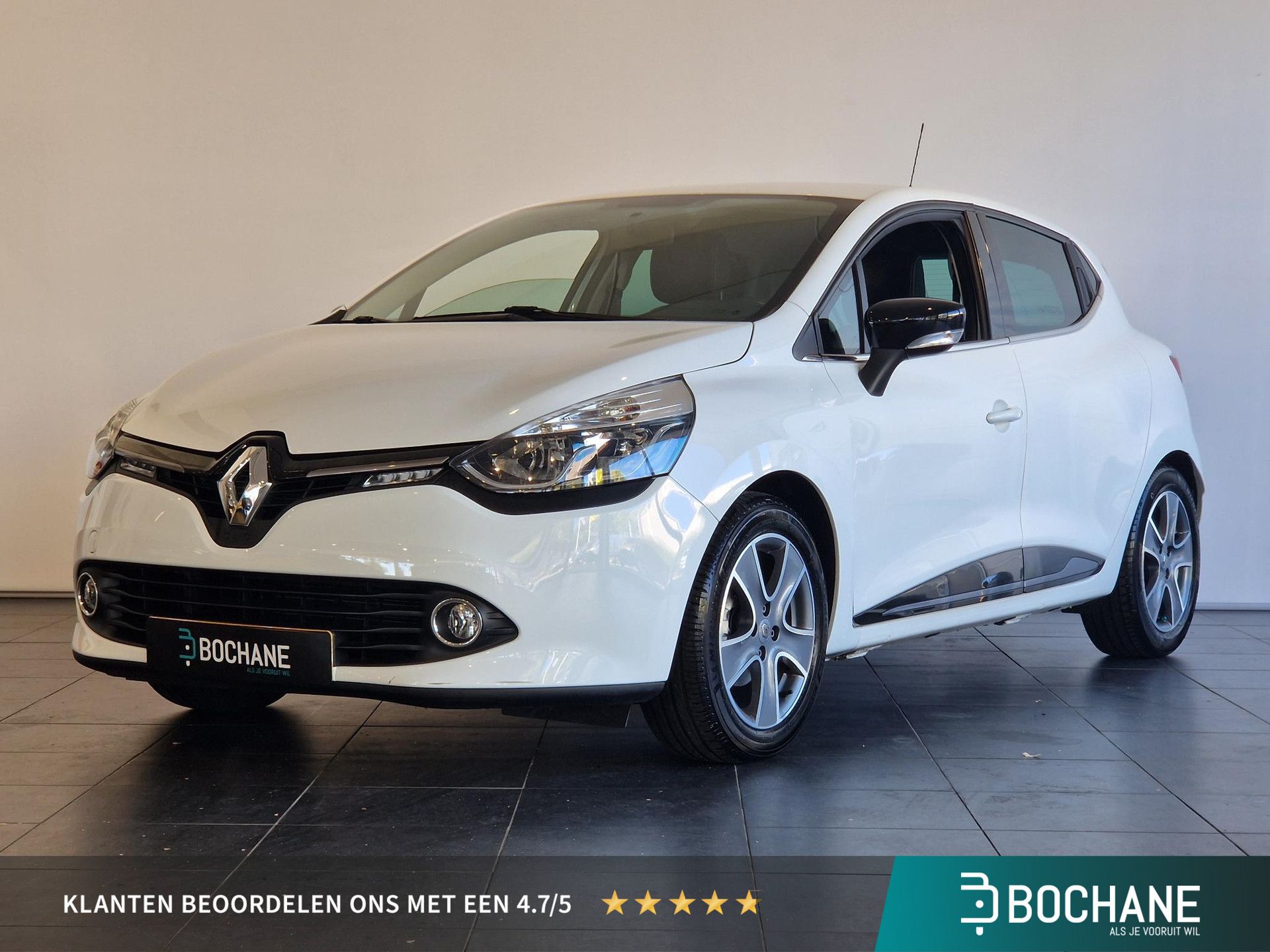 Renault Clio met kenteken 9-ZFN-87 – vooraanzicht
