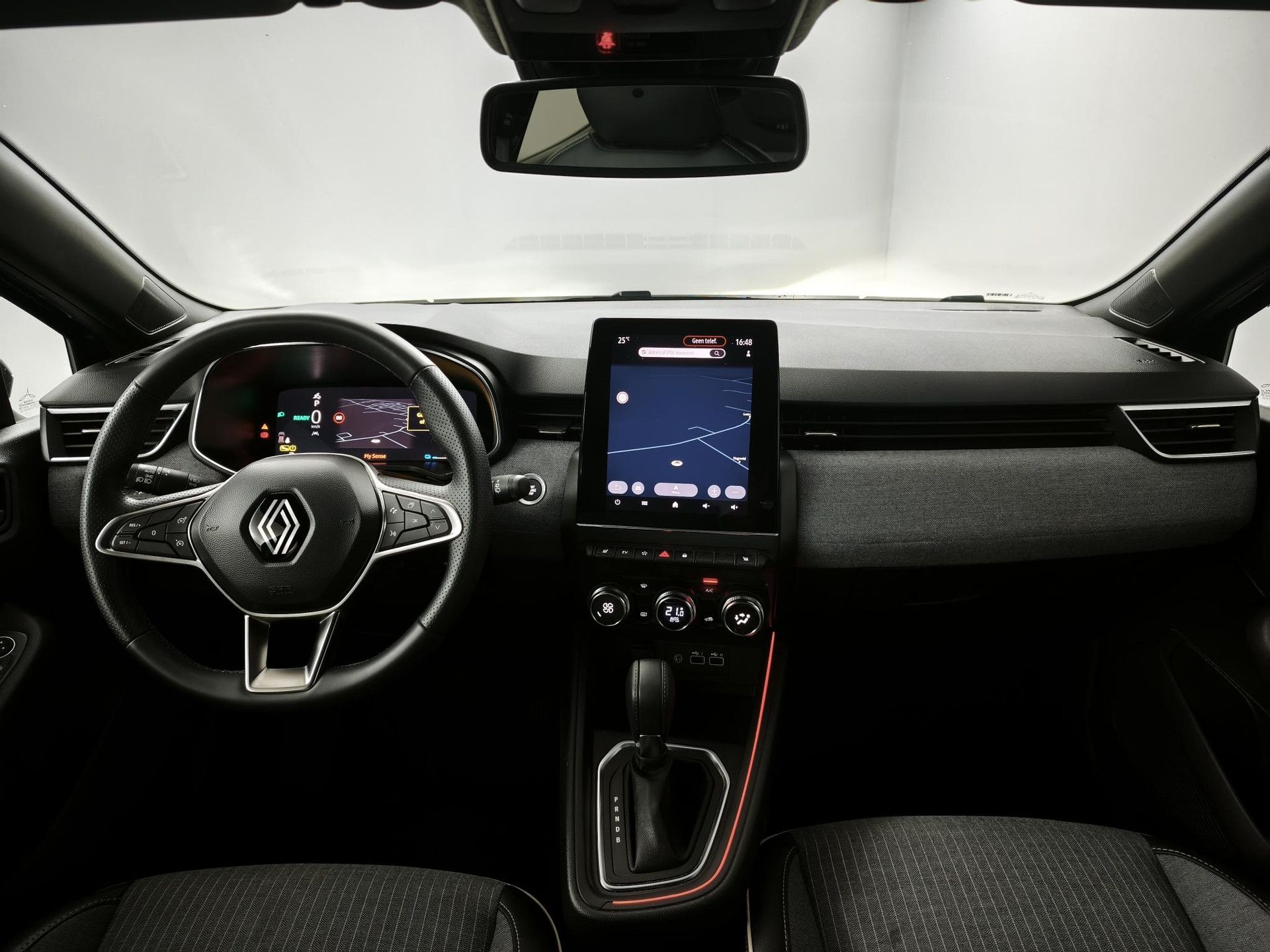 Renault Clio met kenteken GBZ-36-F – interieur