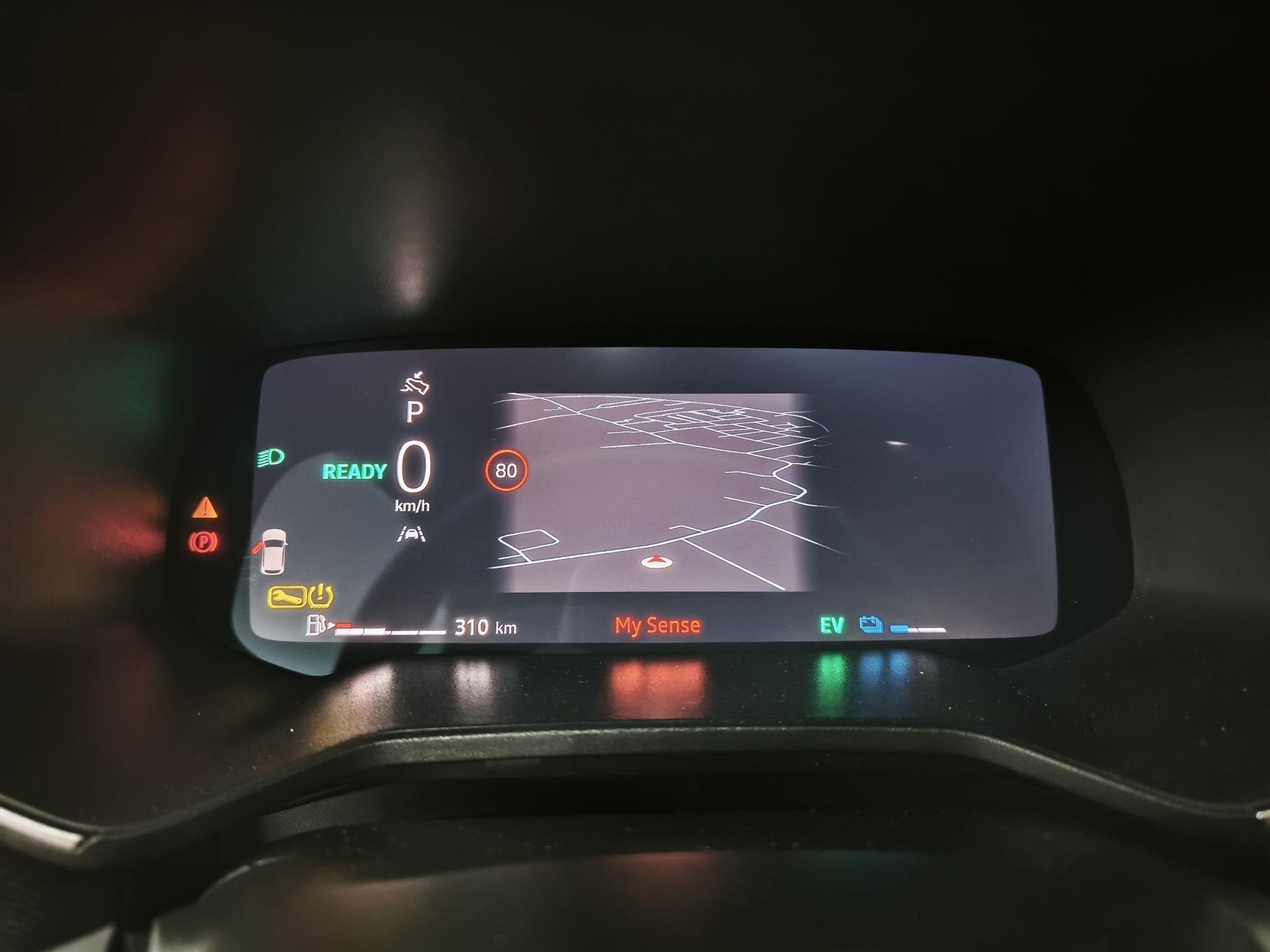 Renault Clio met kenteken GBZ-36-F – dashboard