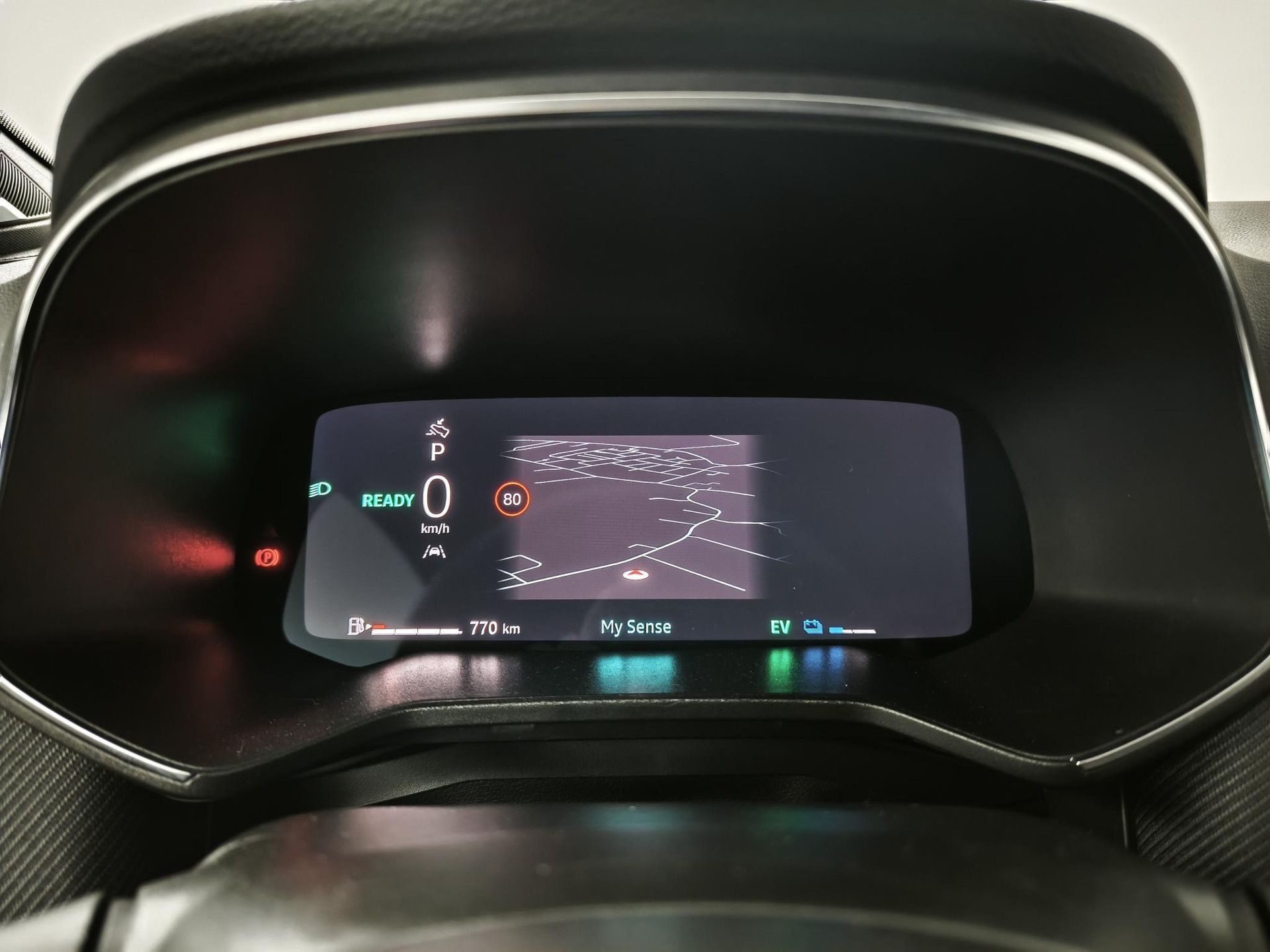 Renault Clio met kenteken GFN-03-L – dashboard