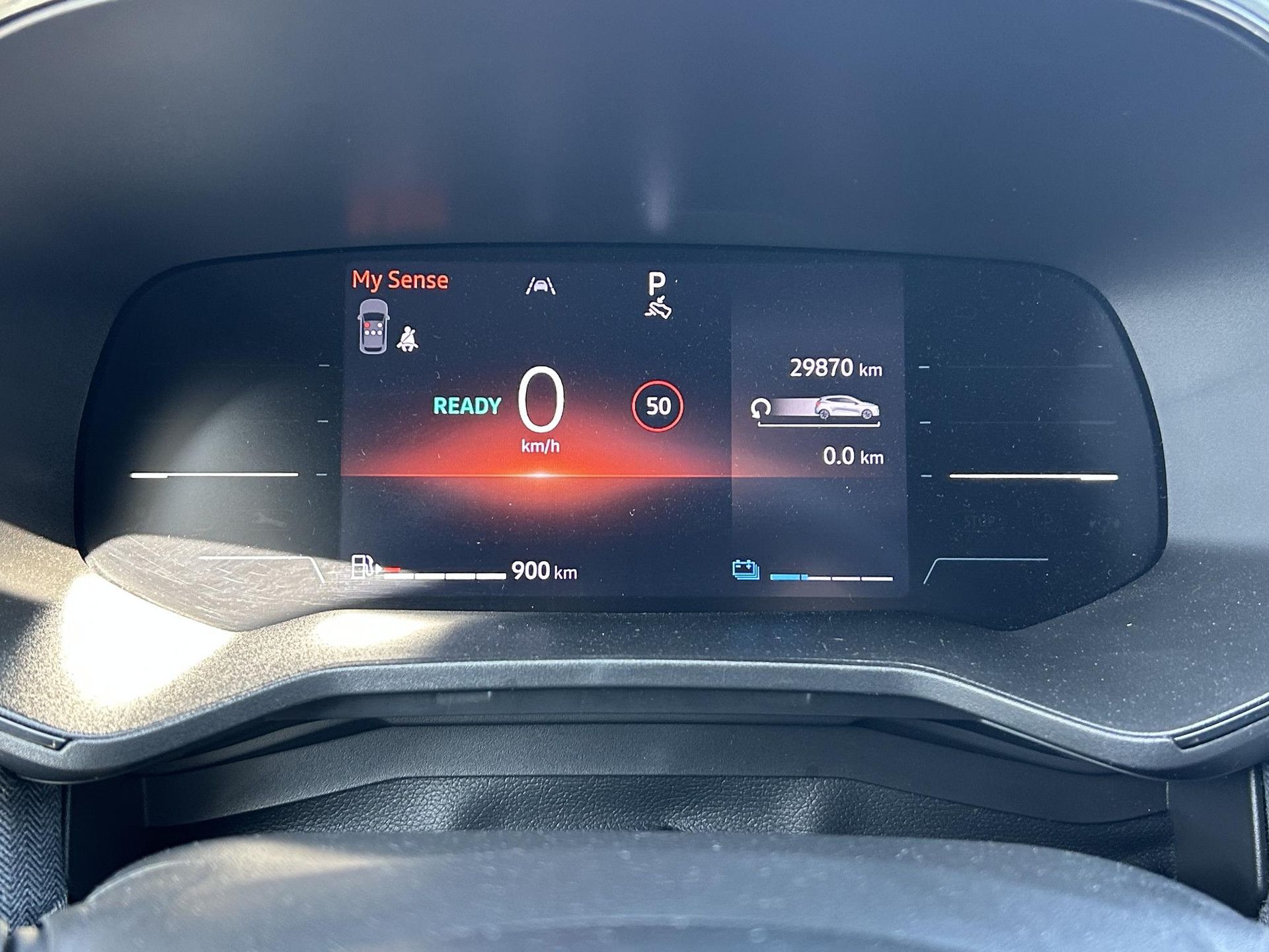 Renault Clio met kenteken JDF-83-Z – interieur