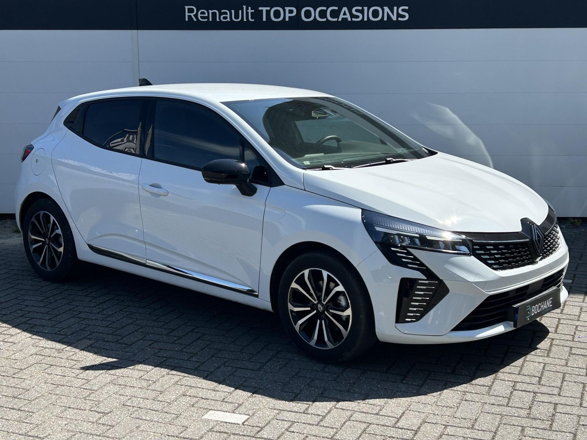 Renault Clio met kenteken JDF-83-Z – dashboard