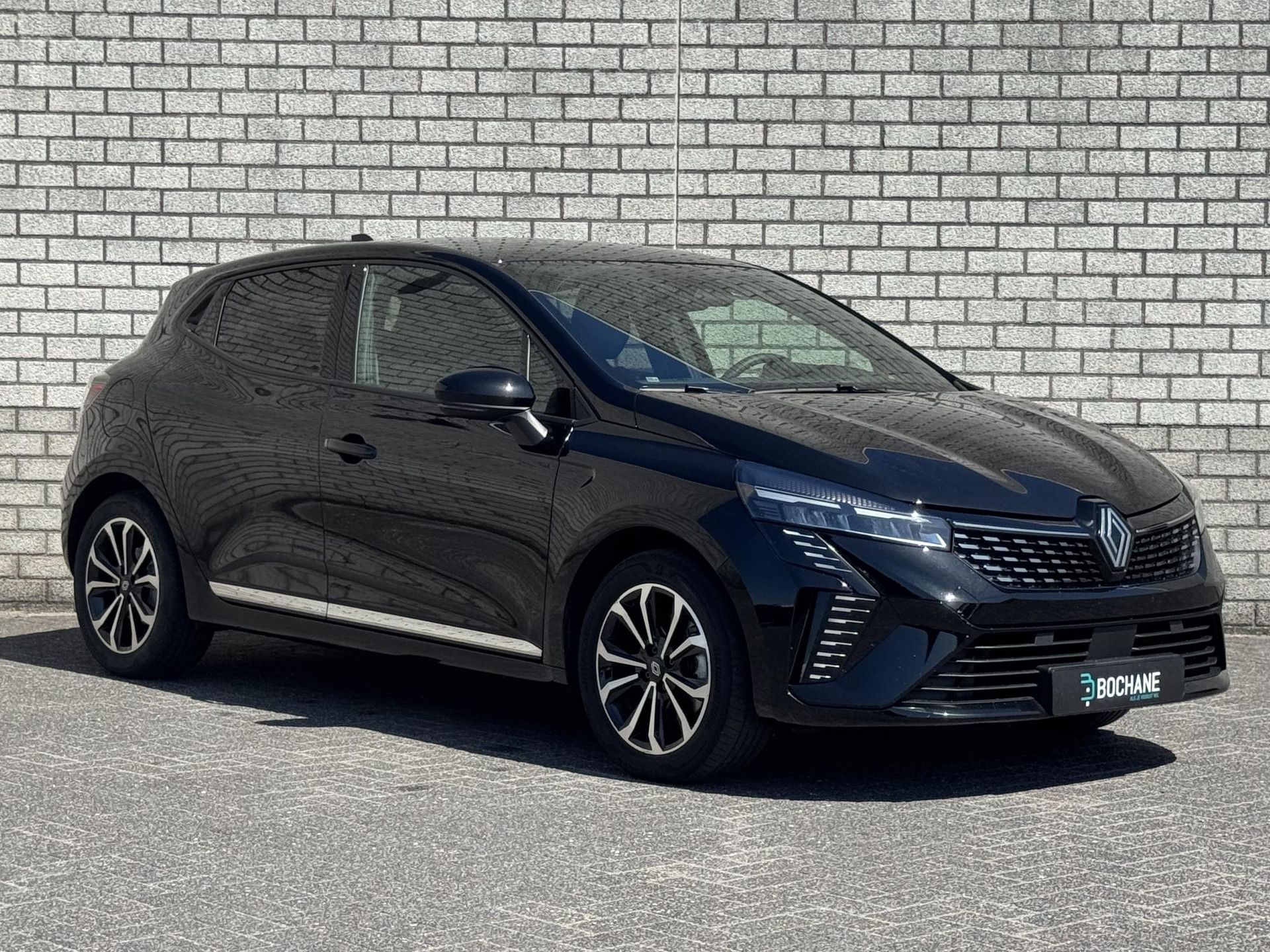 Renault Clio met kenteken JFJ-84-P – detailfoto