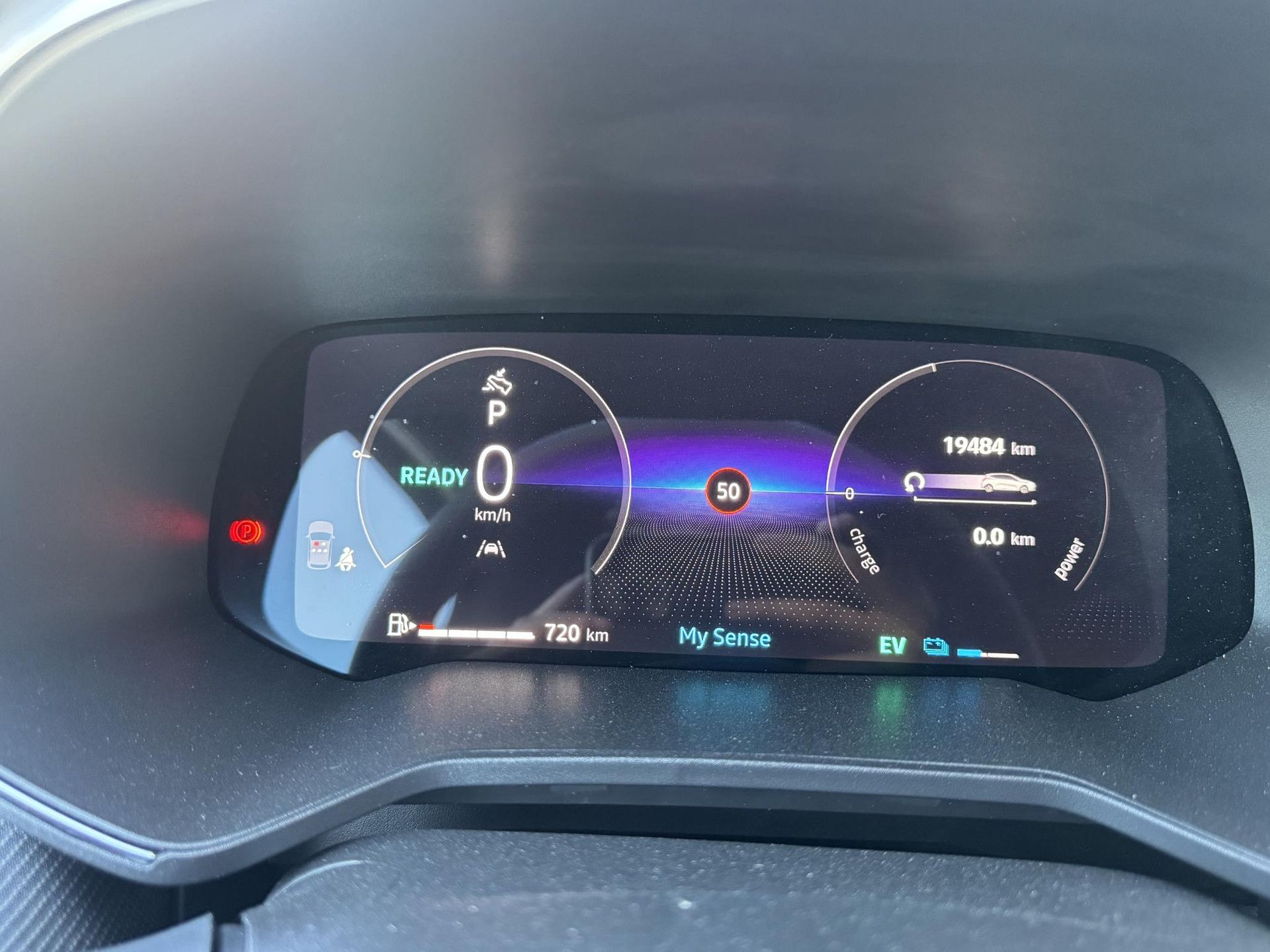 Renault Clio met kenteken JNP-66-V – dashboard