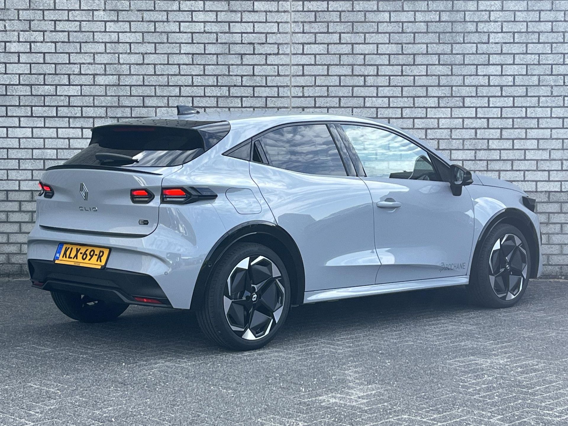 Renault Clio met kenteken KLX-69-R – achteraanzicht