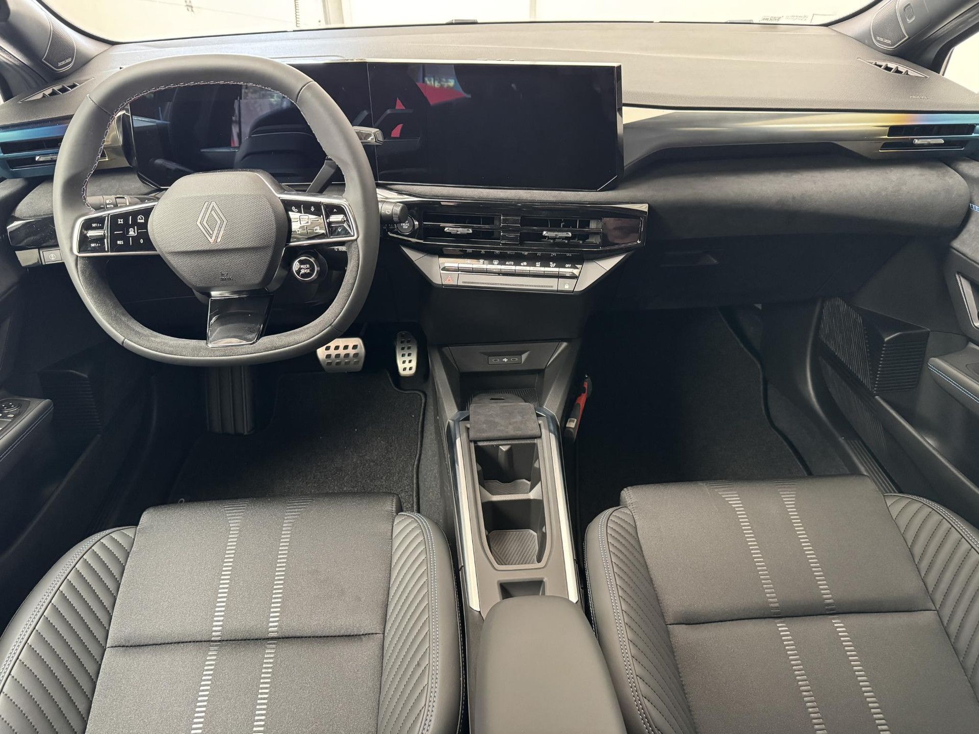 Renault Clio met kenteken KSZ-45-R – interieur