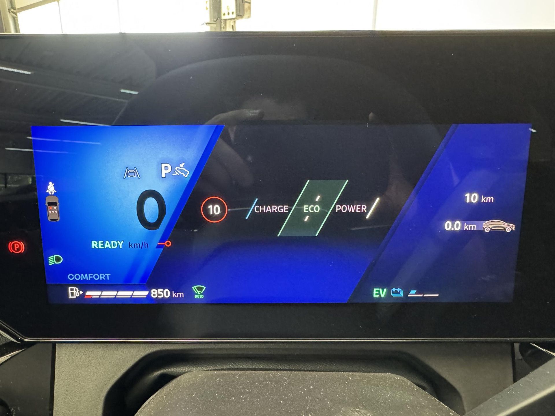 Renault Clio met kenteken KSZ-45-R – dashboard