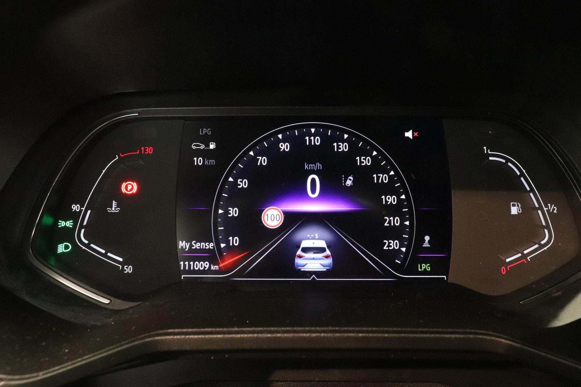 Renault Clio met kenteken L-176-JH – dashboard