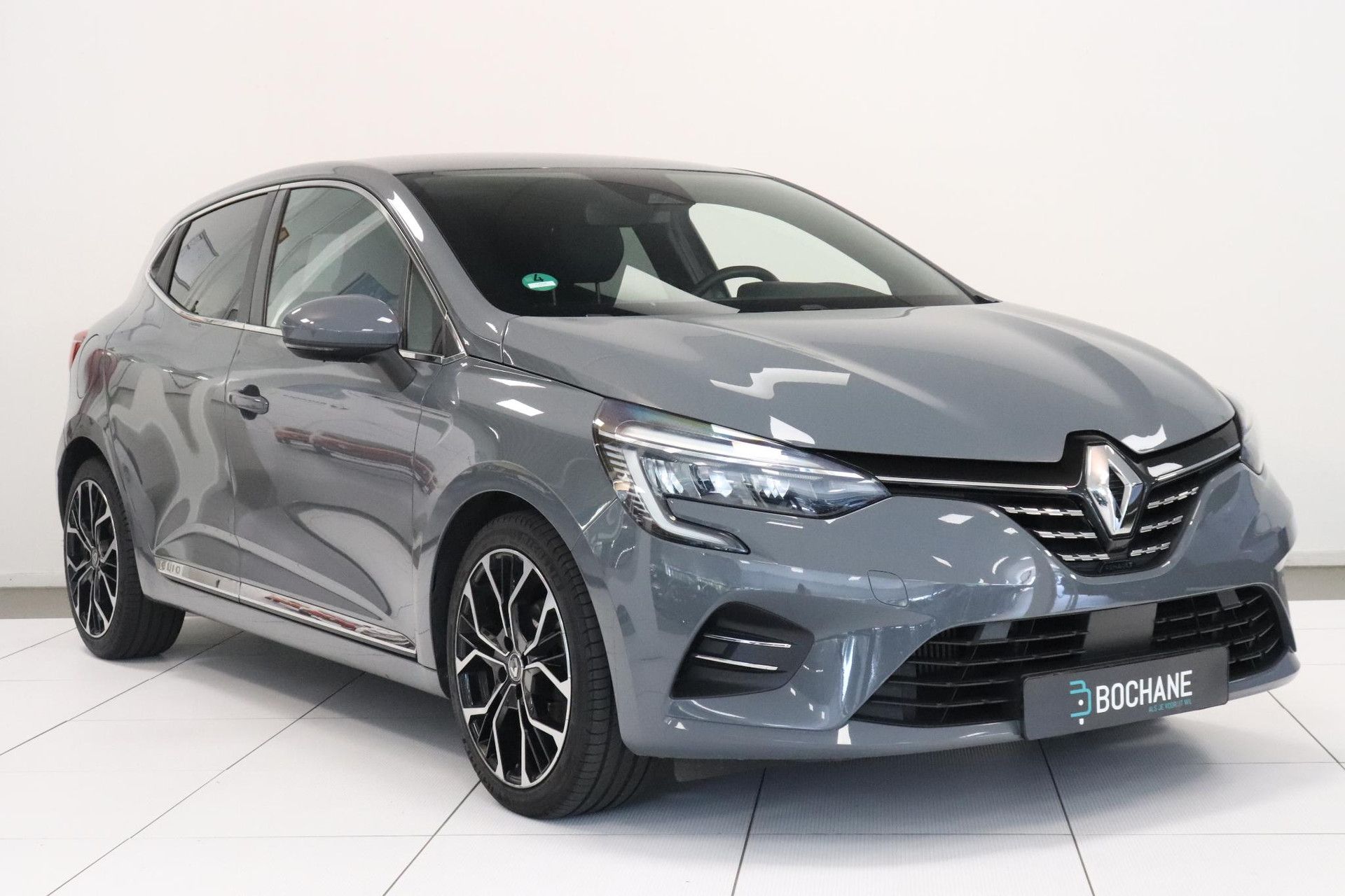 Renault Clio met kenteken L-176-JH – detailfoto