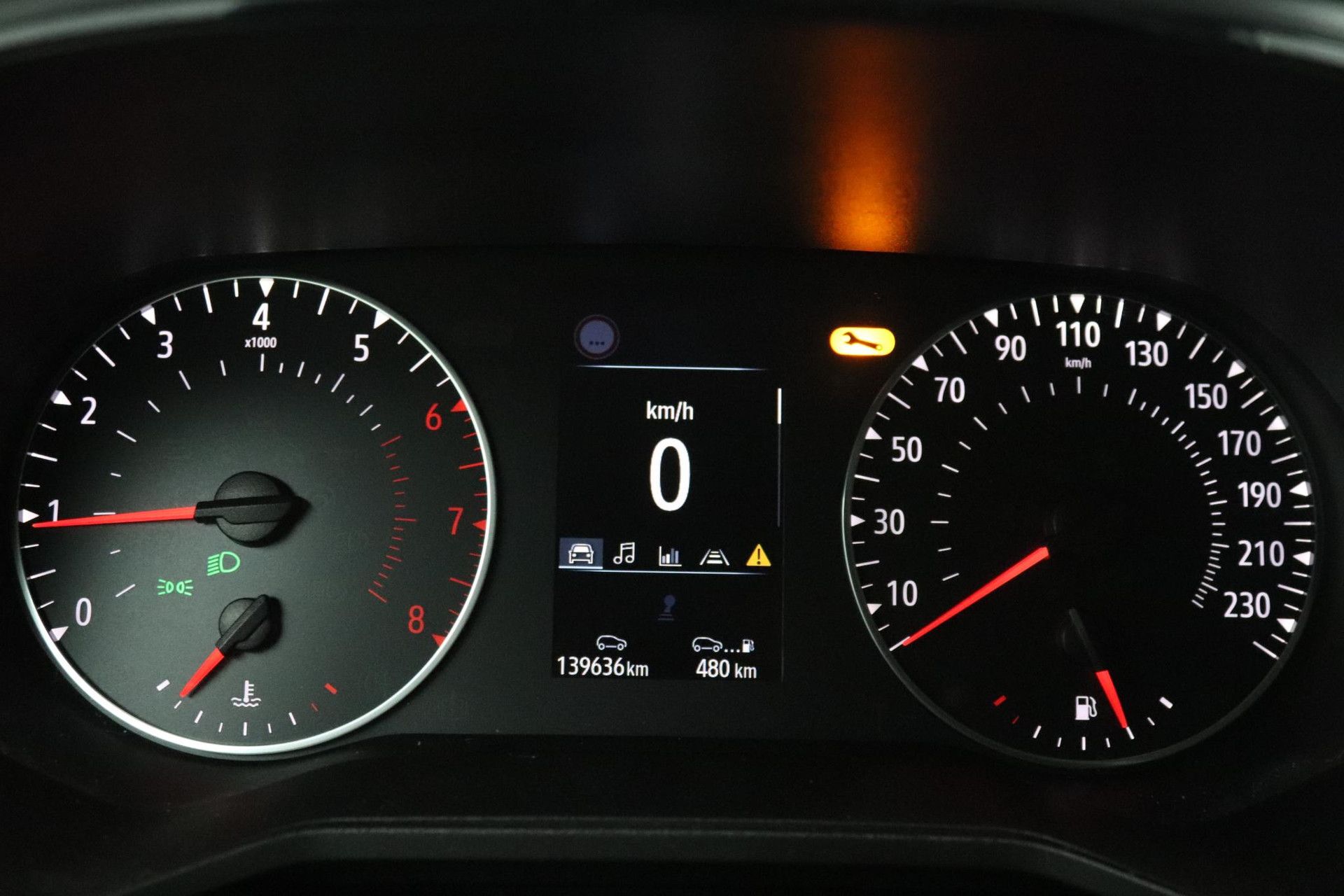Renault Clio met kenteken N-725-TV – dashboard