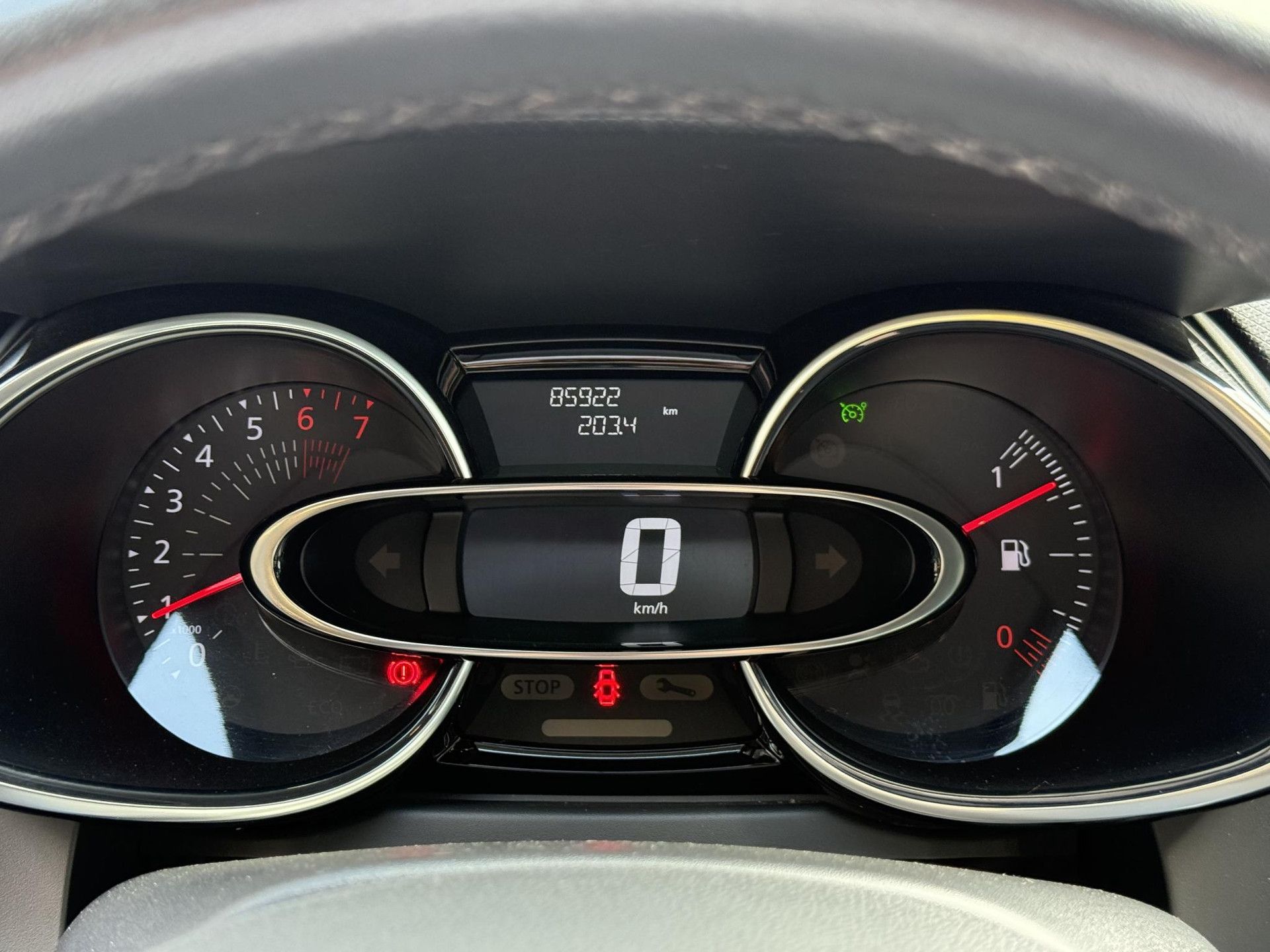 Renault Clio met kenteken NS-984-T – dashboard
