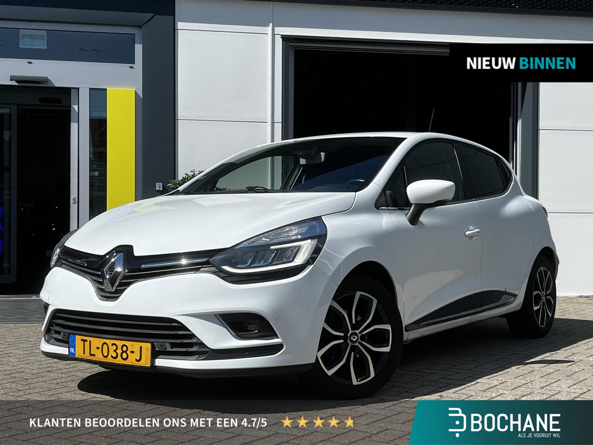 Renault Clio met kenteken TL-038-J – vooraanzicht