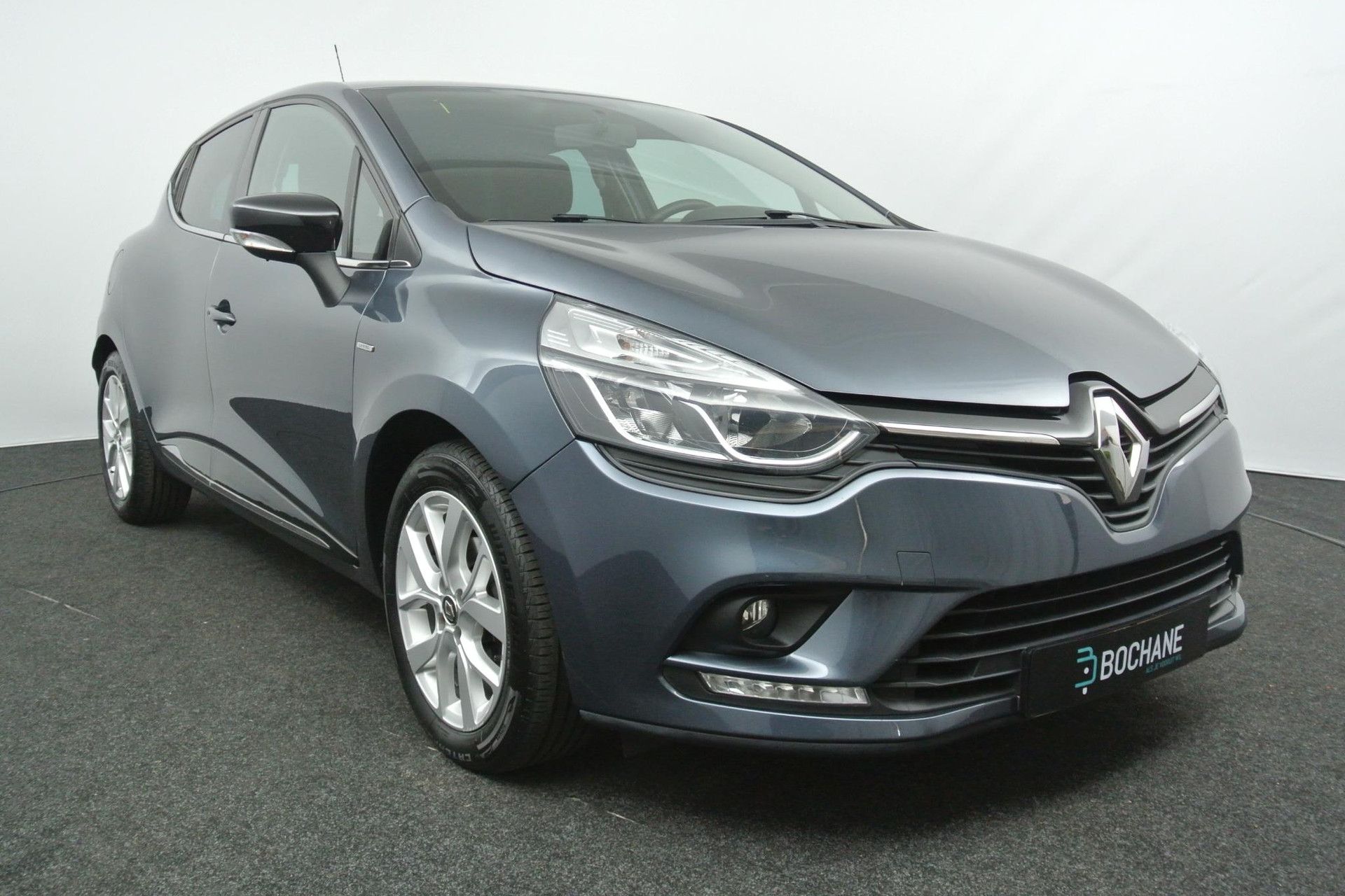 Renault Clio met kenteken TT-152-S – detailfoto