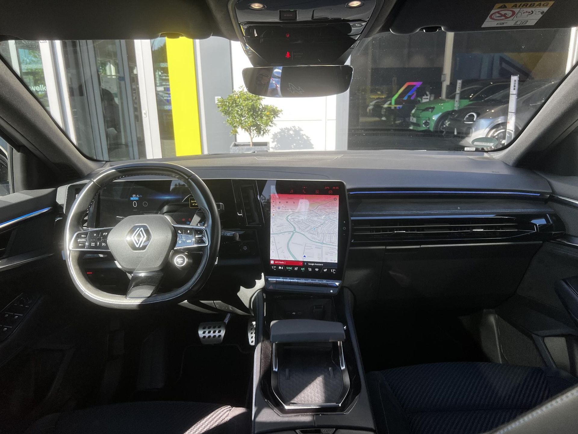 Renault Espace met kenteken X-006-KV – interieur