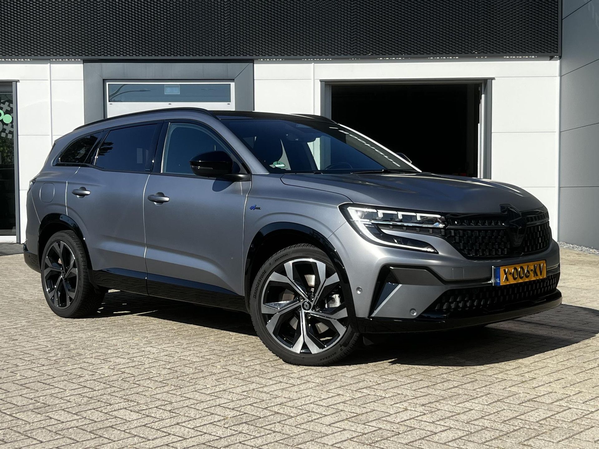 Renault Espace met kenteken X-006-KV – detailfoto