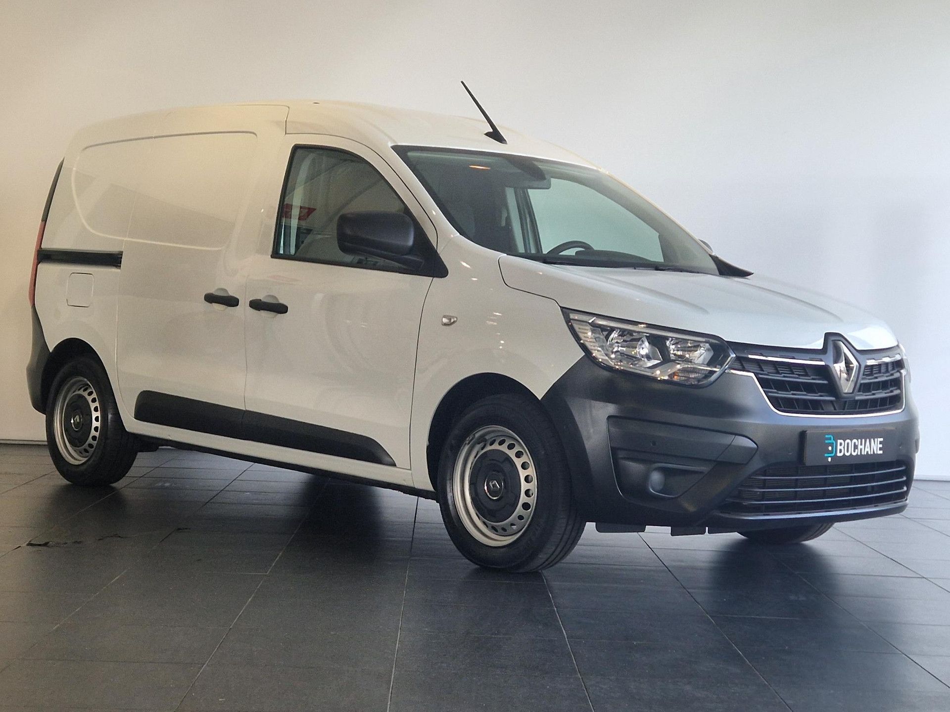 Renault Express met kenteken VZX-15-H – dashboard