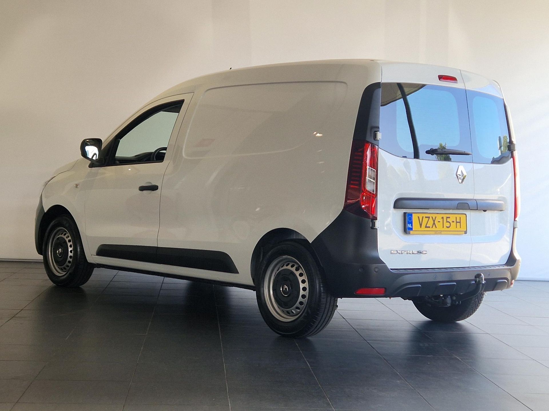 Renault Express met kenteken VZX-15-H – detailfoto