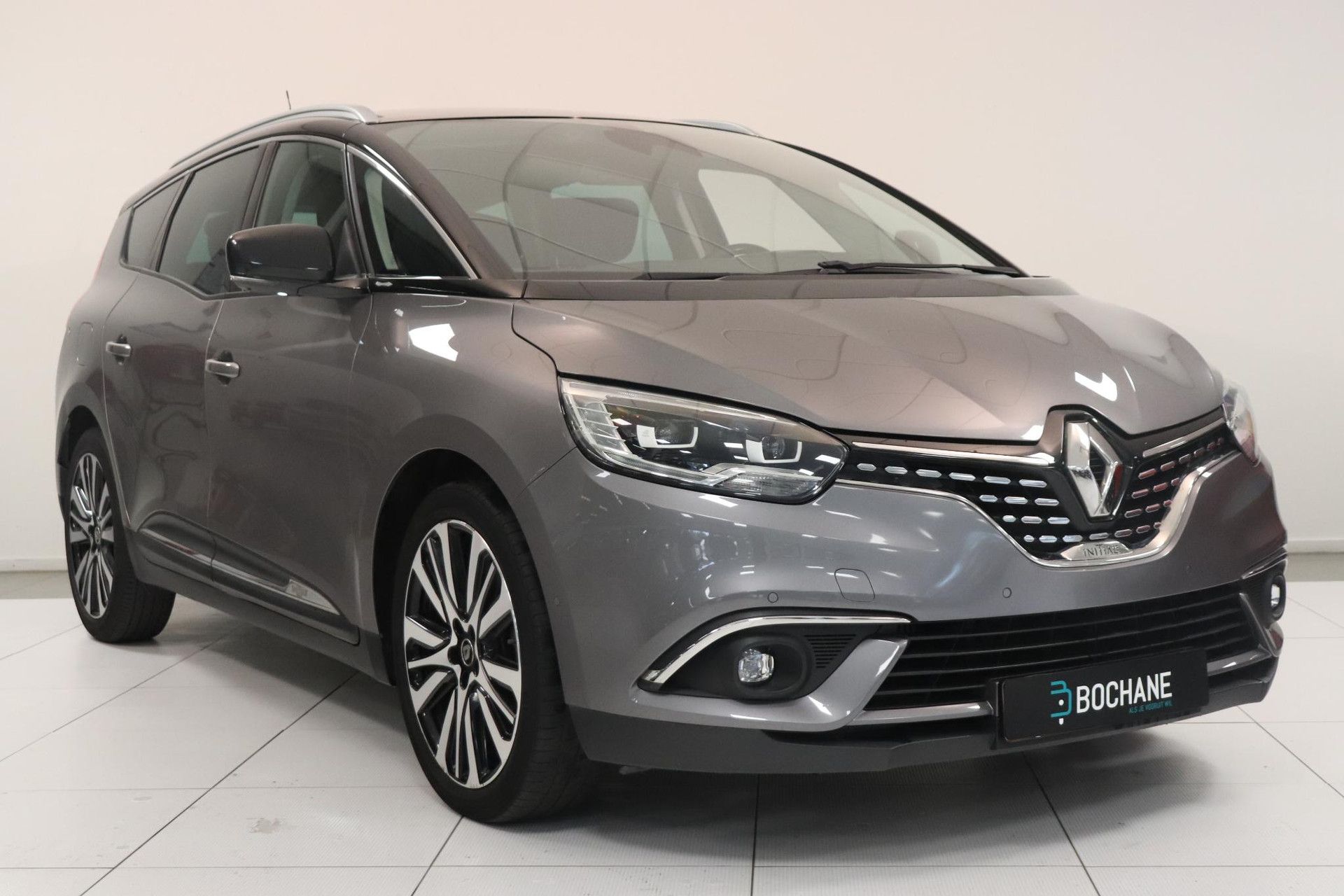 Renault GrandScénic met kenteken JHH-73-B – dashboard