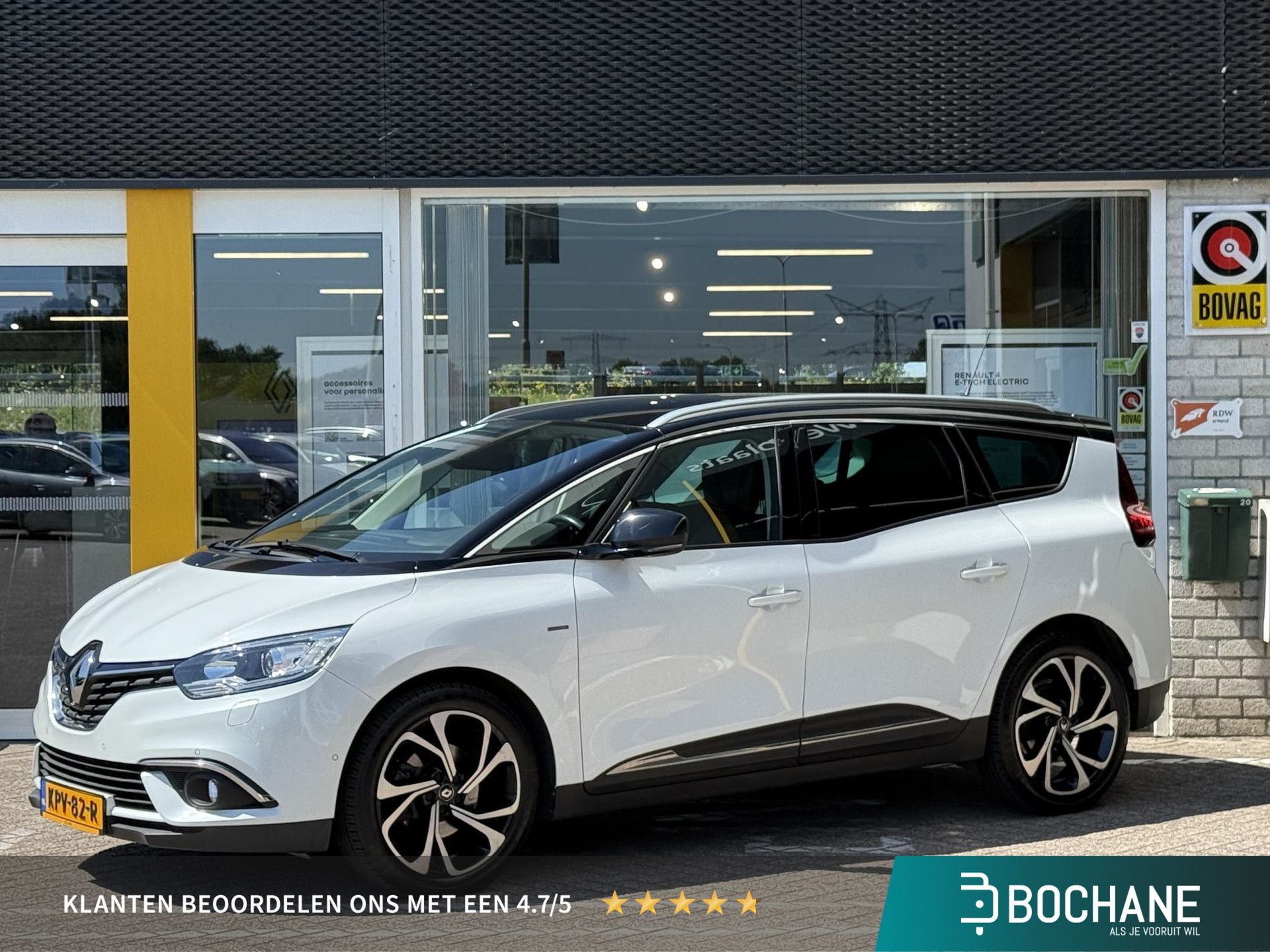 Renault GrandScénic met kenteken KPV-82-R – vooraanzicht