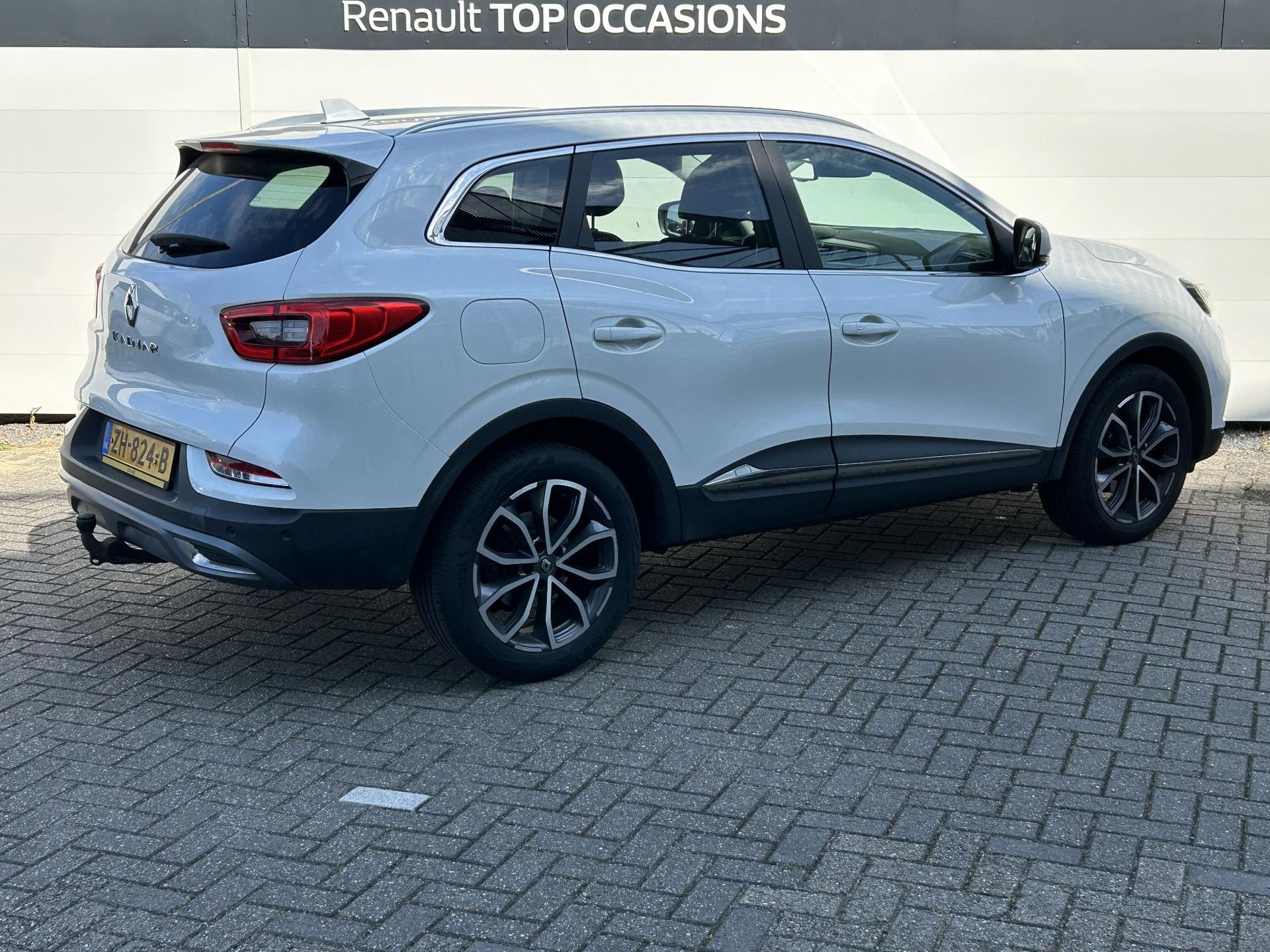 Renault Kadjar met kenteken ZH-824-B – achteraanzicht