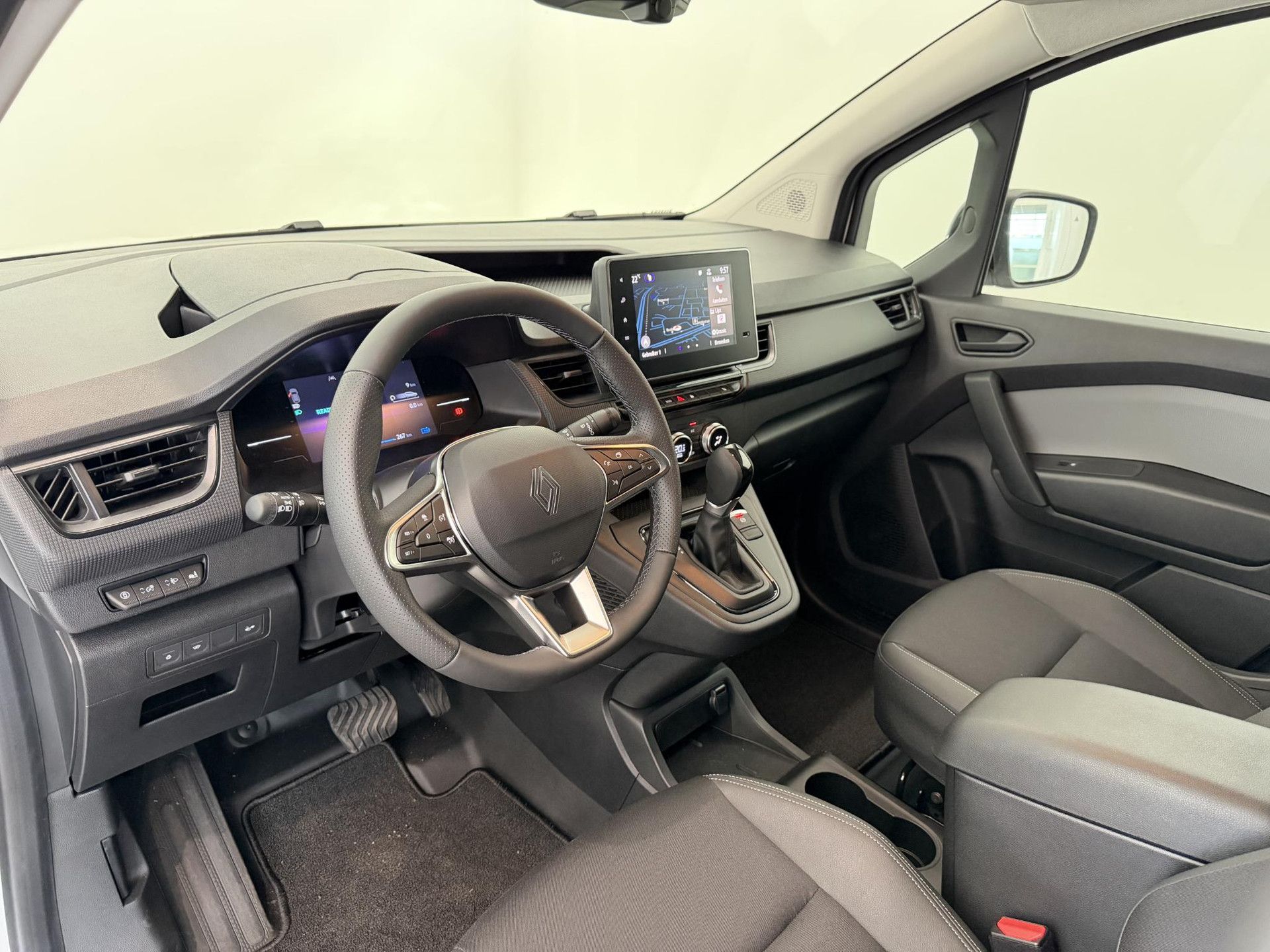Renault Kangoo met kenteken V-30-PTF – interieur