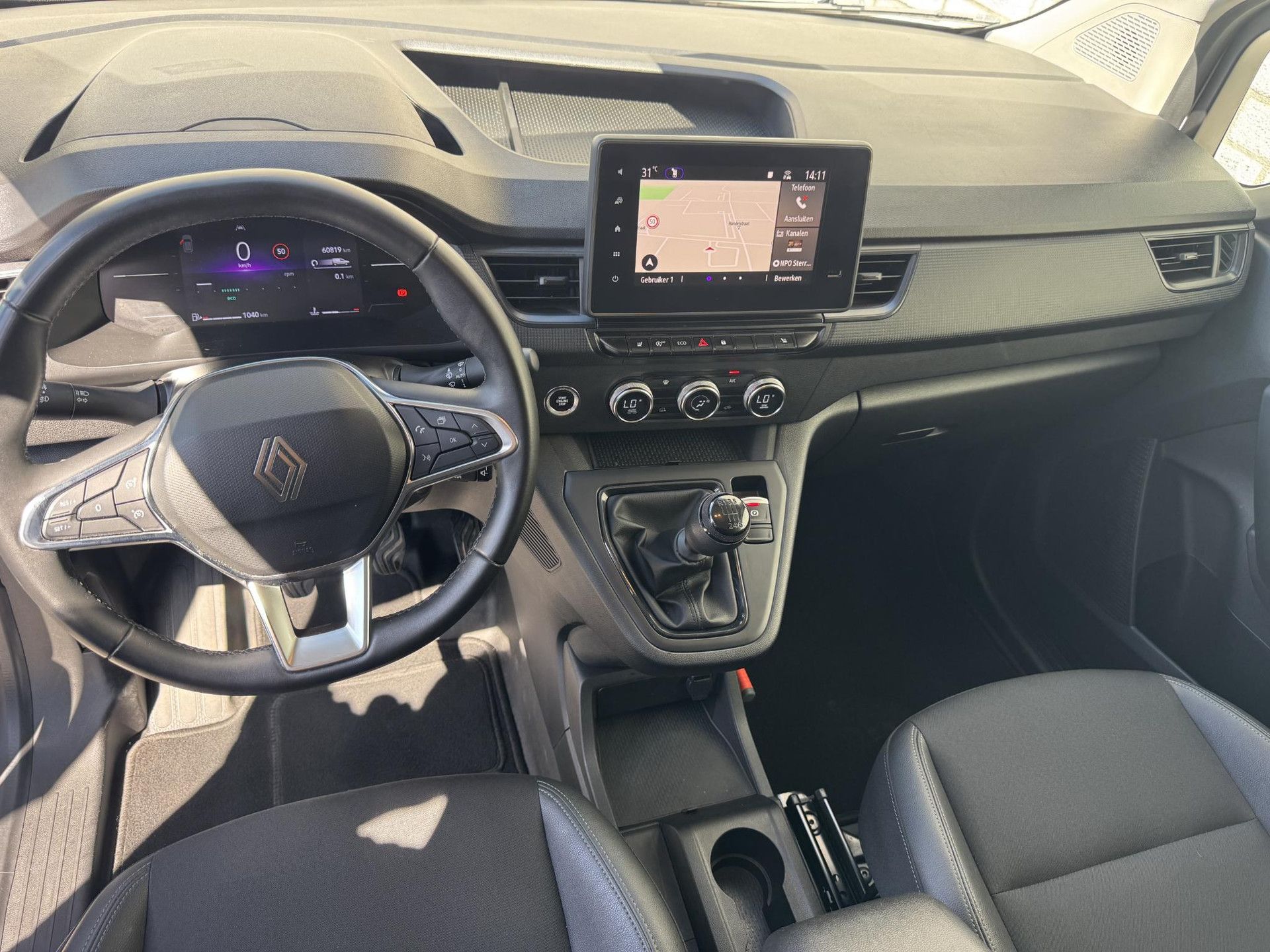 Renault Kangoo met kenteken V-91-HXX – interieur