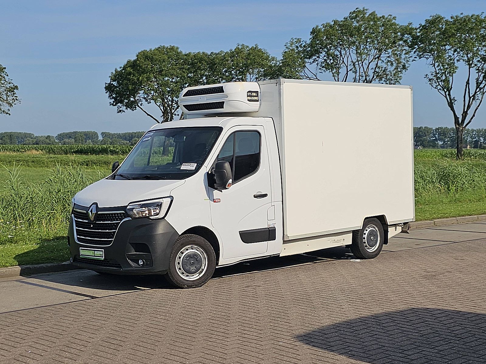 Renault Master – achteraanzicht
