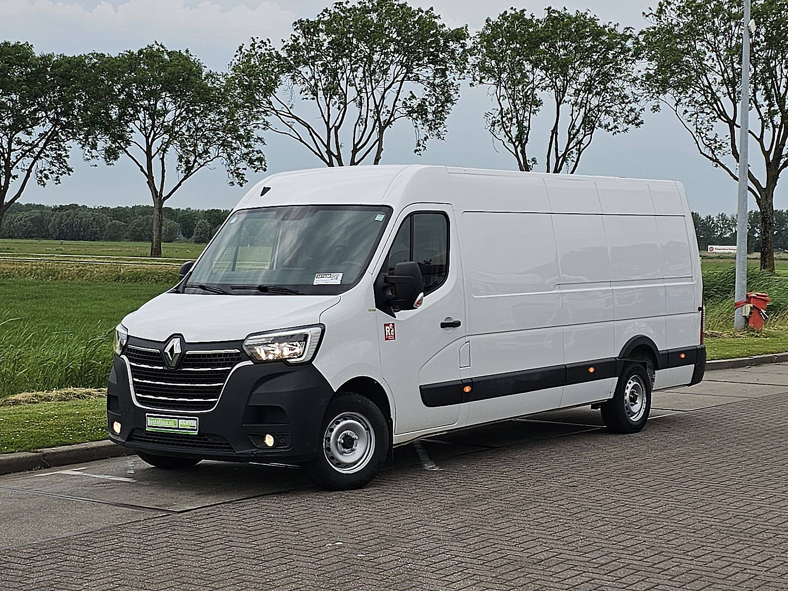 Renault Master – achteraanzicht