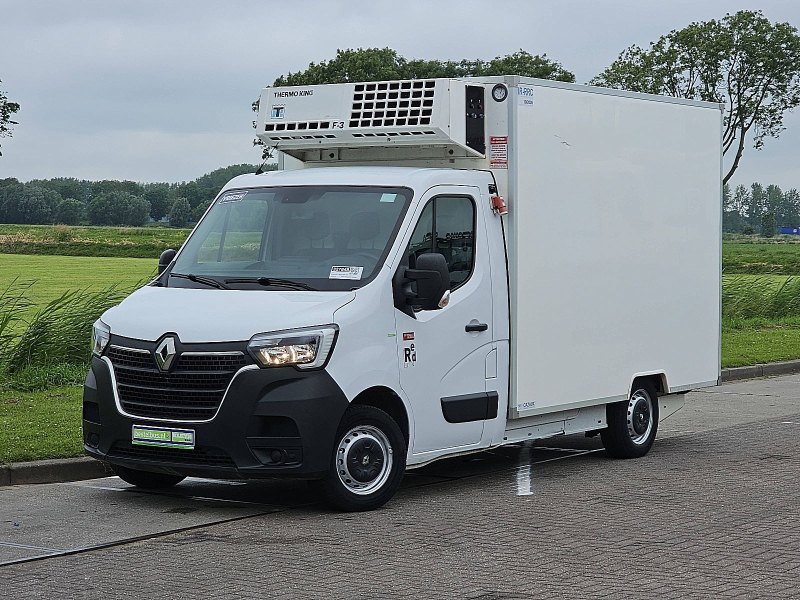 Renault Master – achteraanzicht