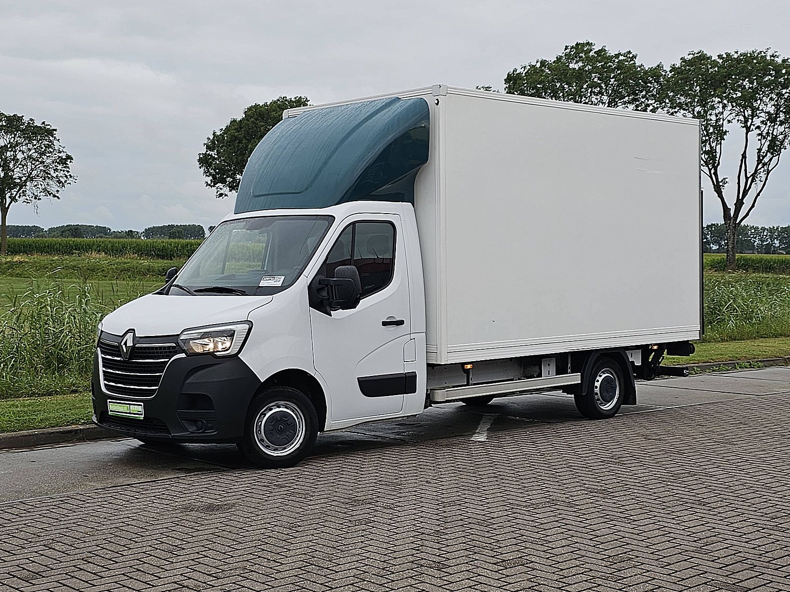 Renault Master – achteraanzicht