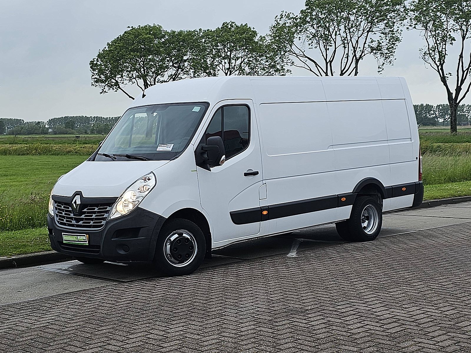 Renault Master – achteraanzicht